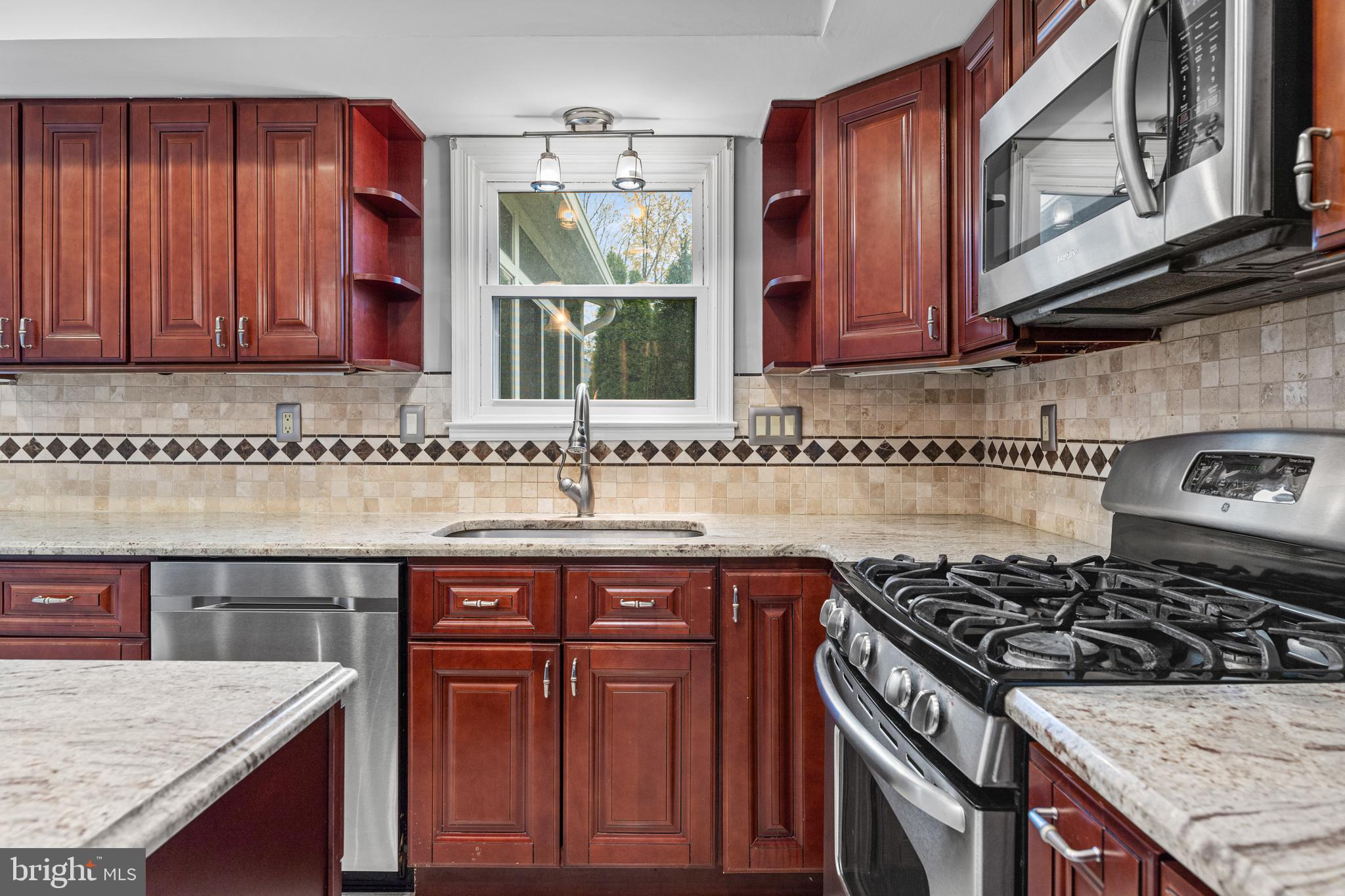 CARDINAL VIEW - Residential Lease