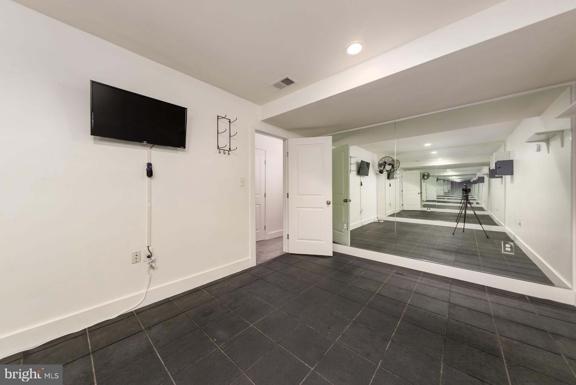 CHERRYDALE - Residential Lease