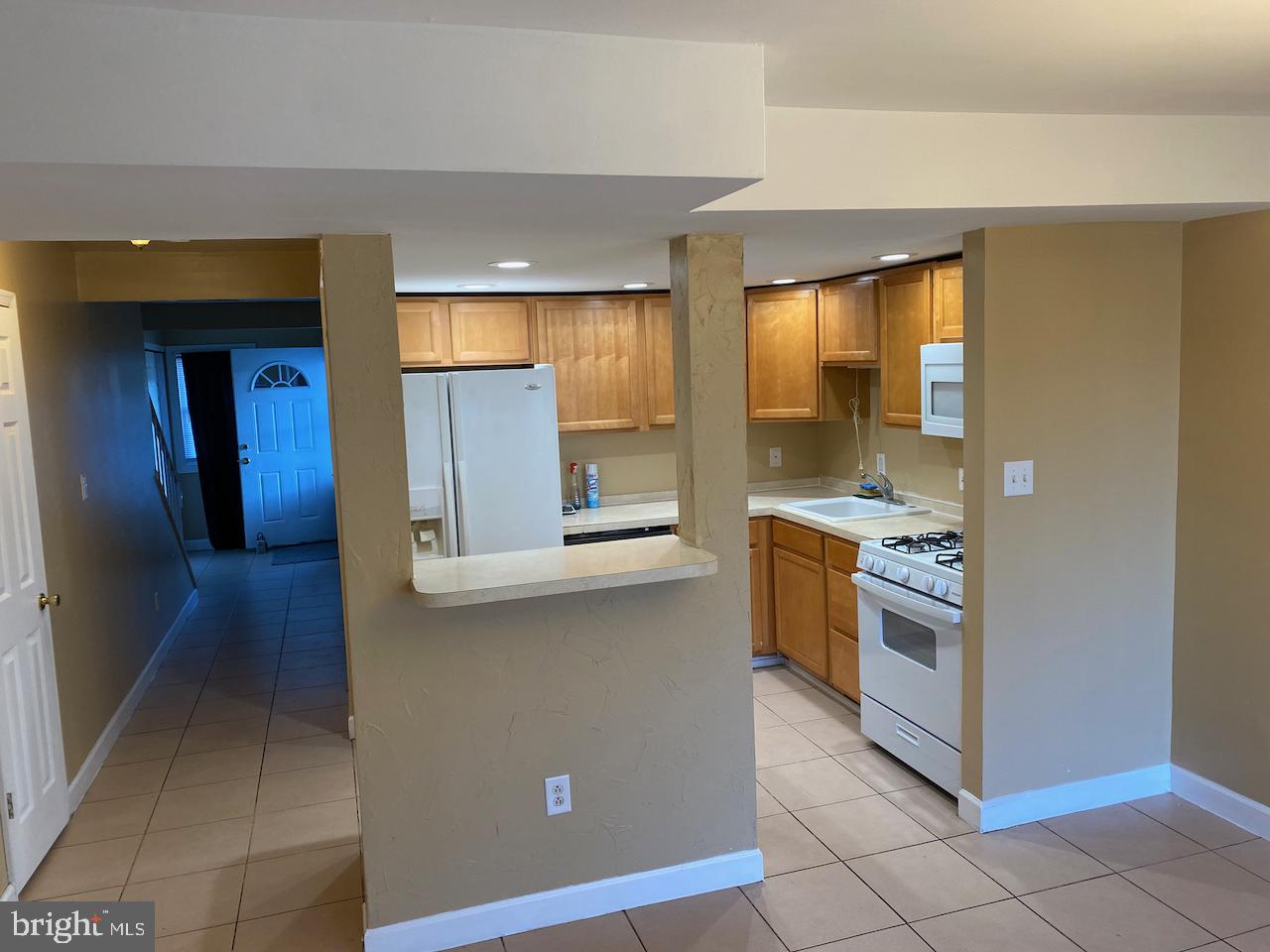 496 BARRISTER PLACE
