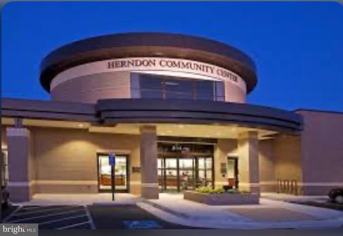 POTOMAC FAIRWAYS - Residential