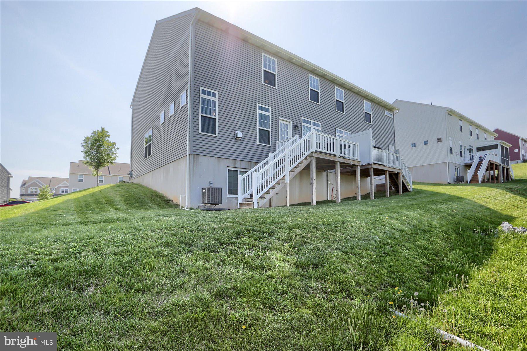 ORCHARD GLEN - Residential