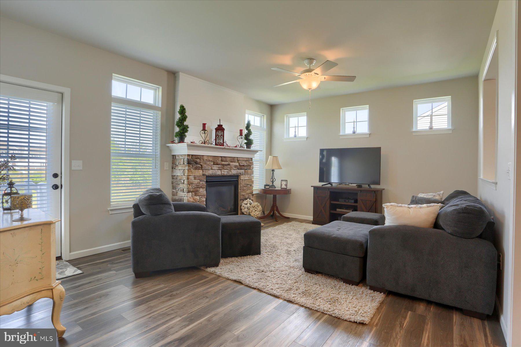 ORCHARD GLEN - Residential