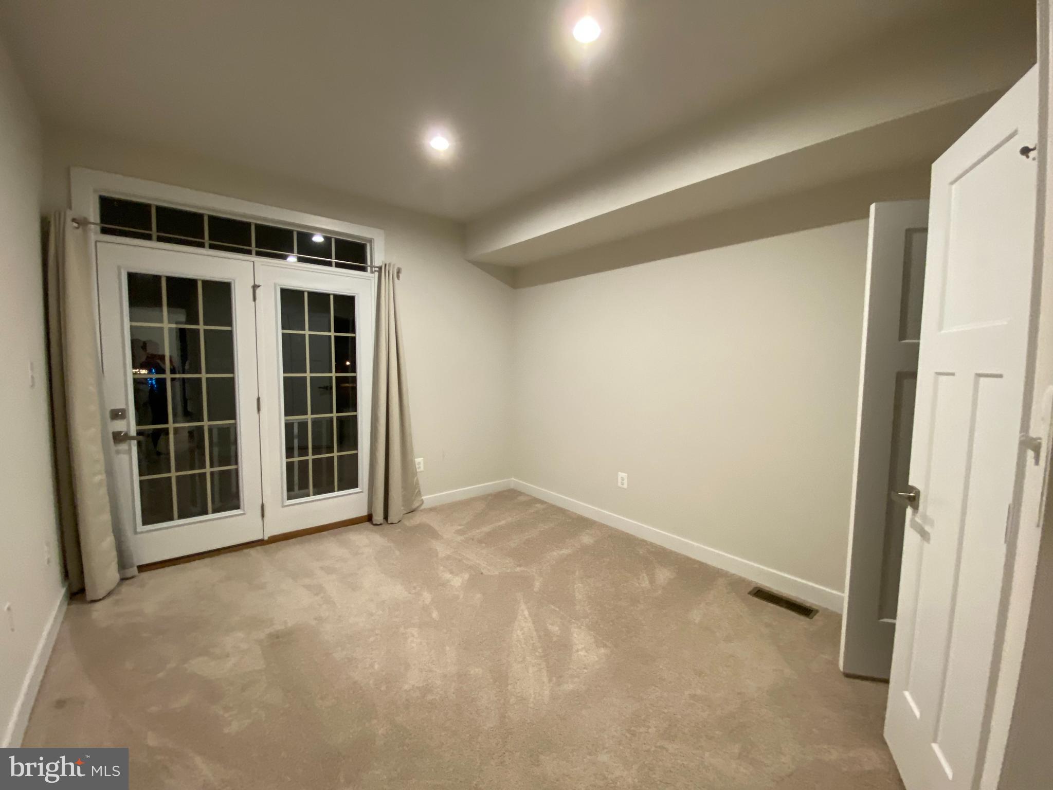 LINTON AT BALLENGER - Residential Lease