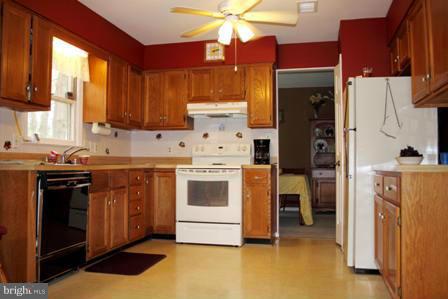 HERITAGE OAKS - Residential