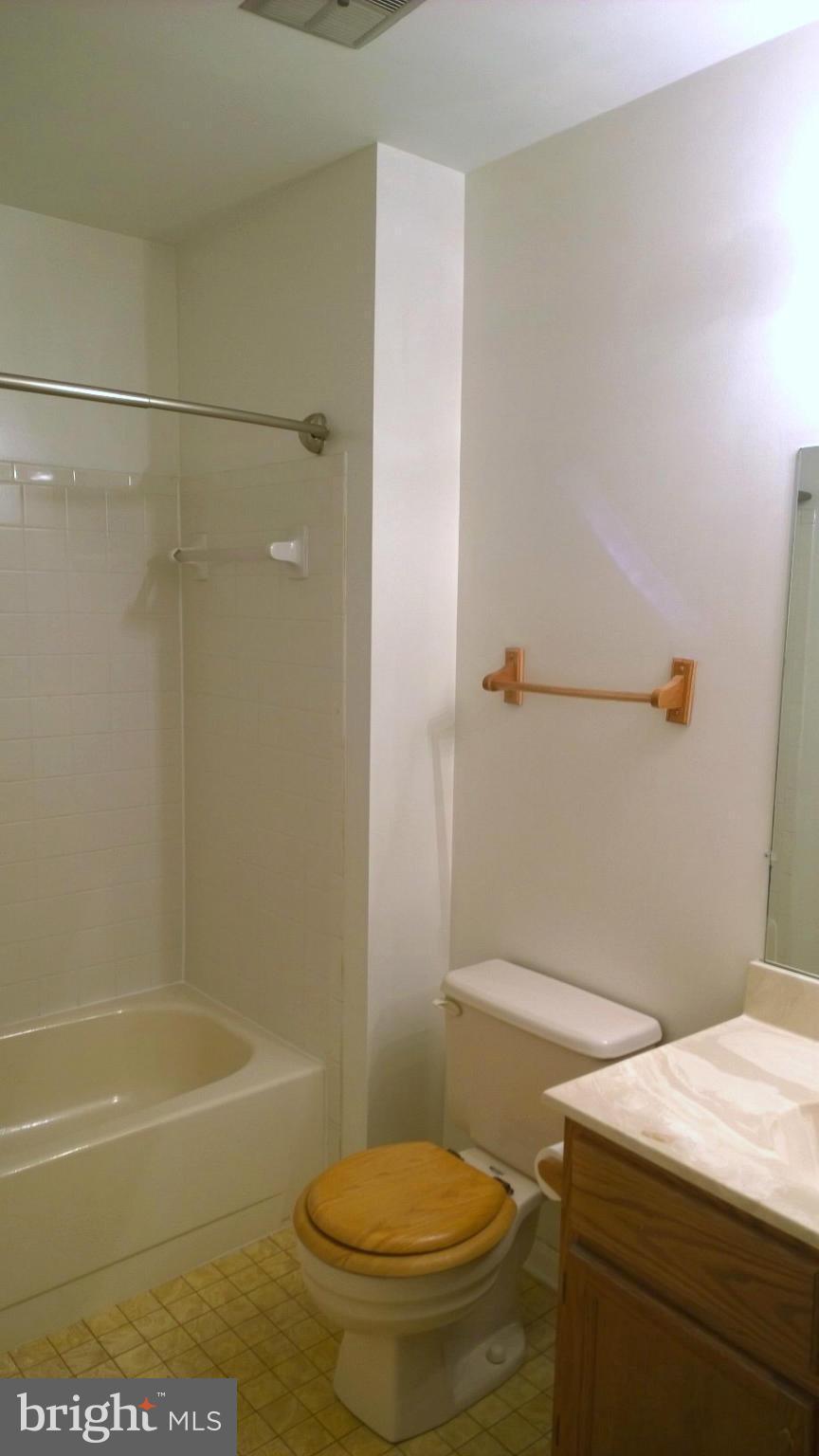 HERITAGE OAKS - Residential