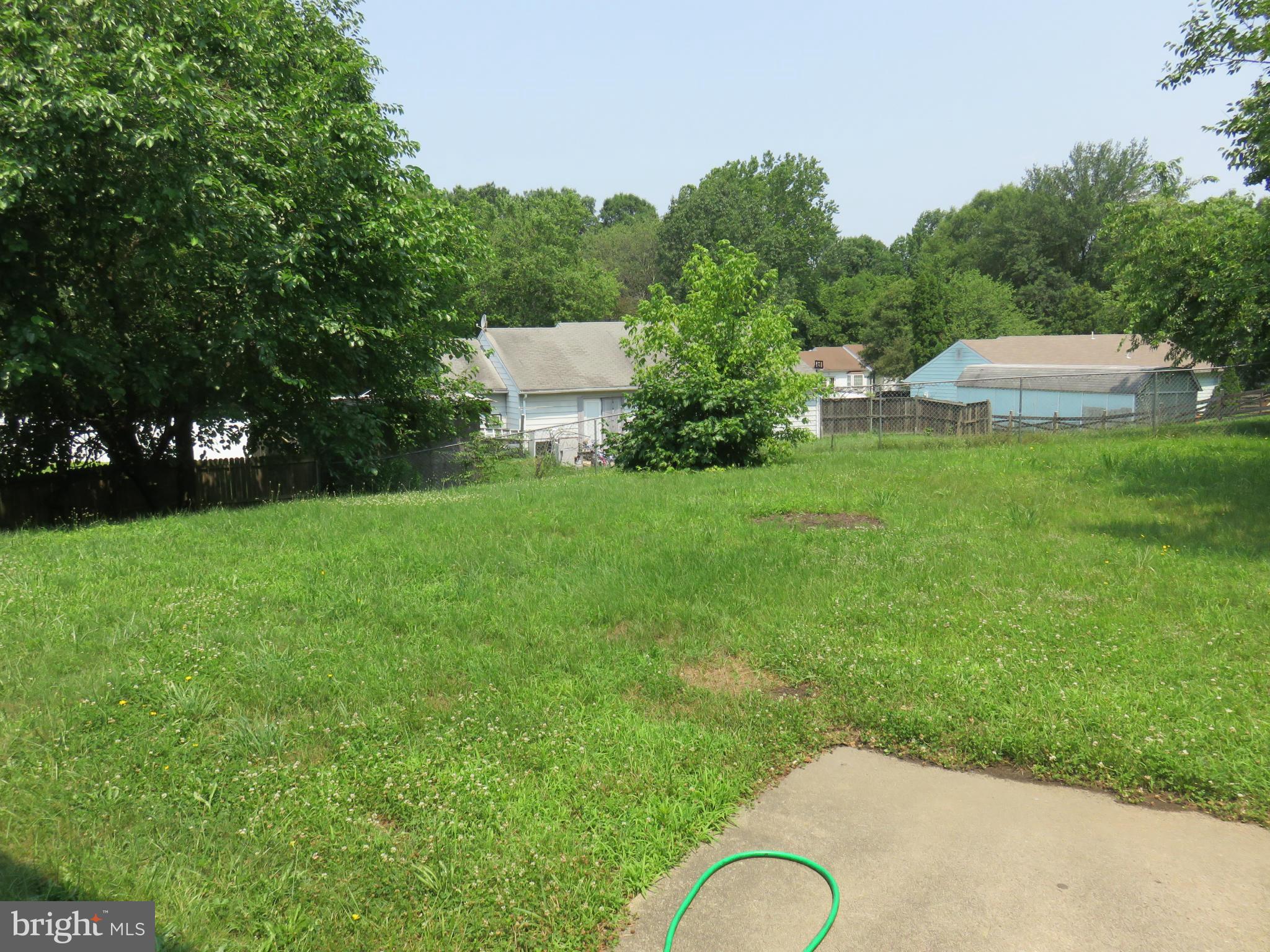 RAMBLING HILLS - Residential