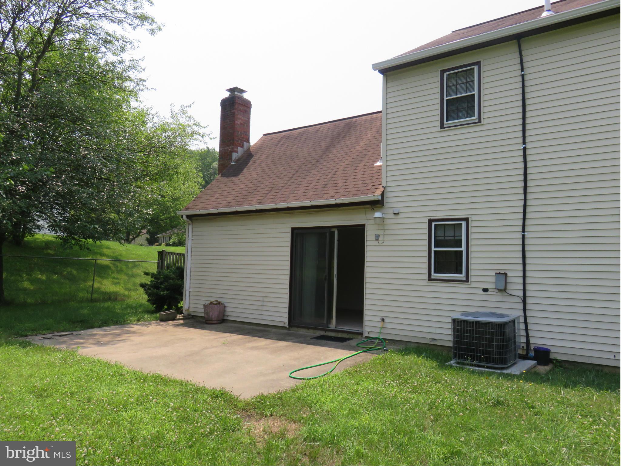 RAMBLING HILLS - Residential