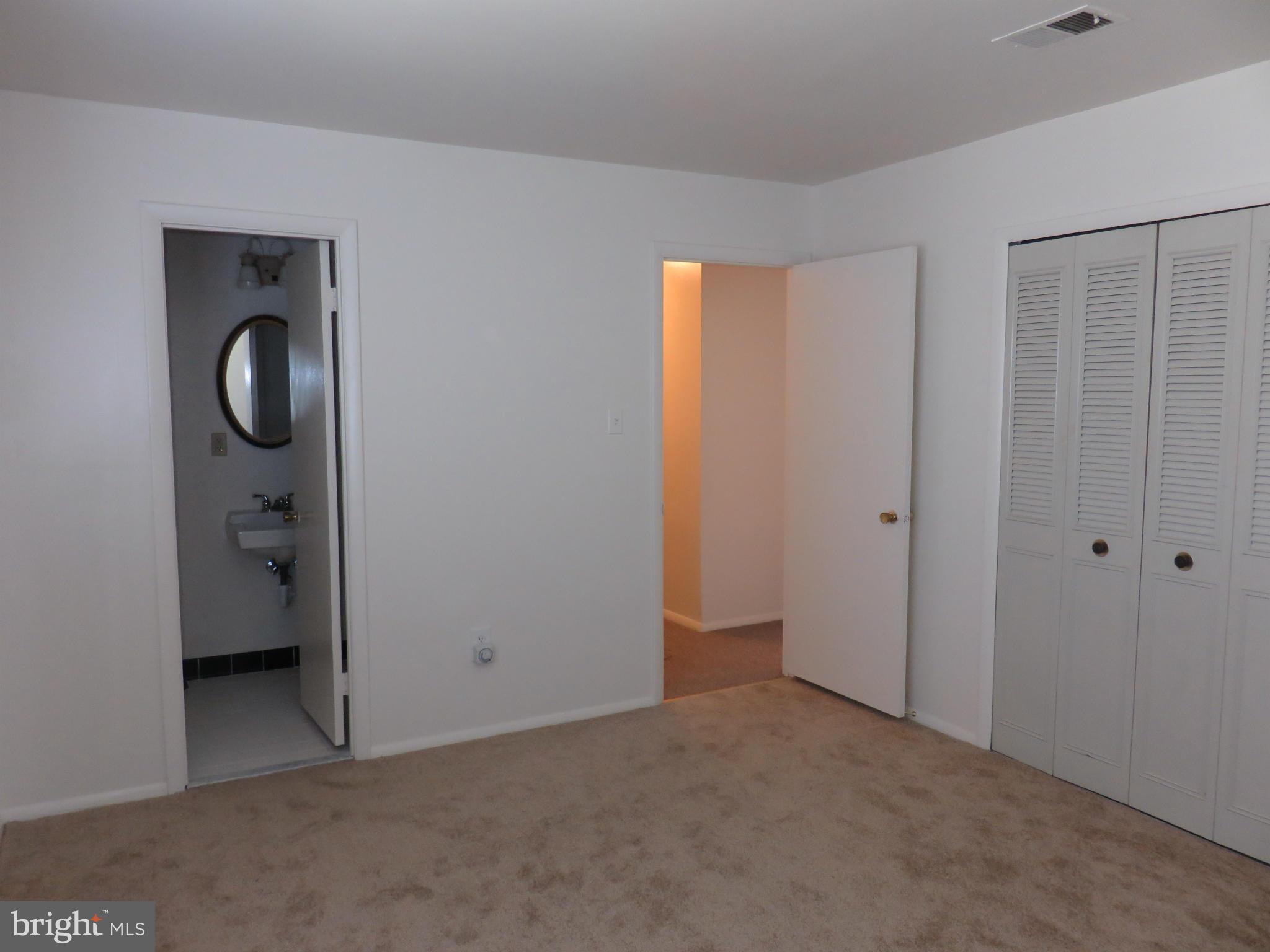 RAMBLING HILLS - Residential