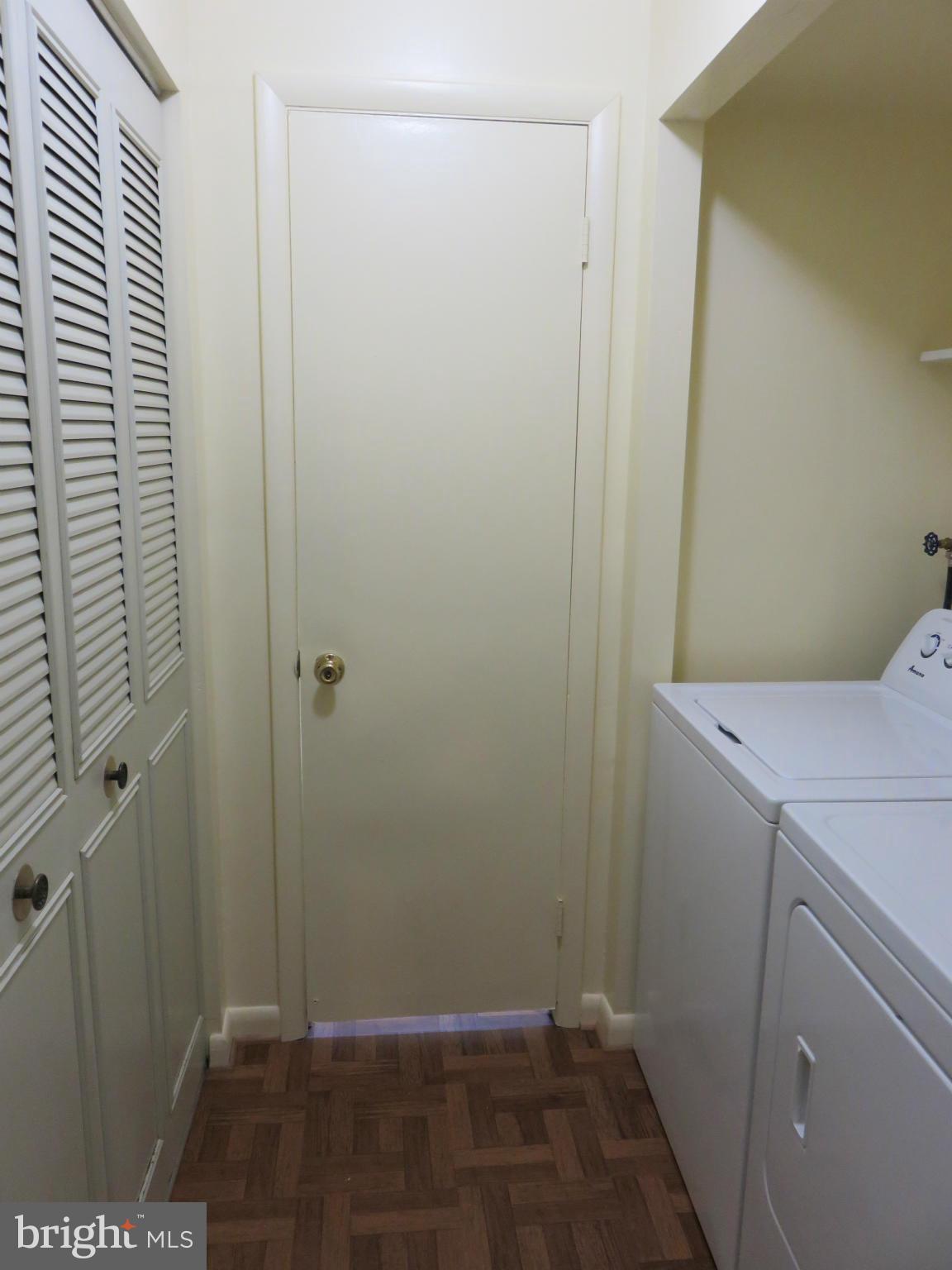 RAMBLING HILLS - Residential