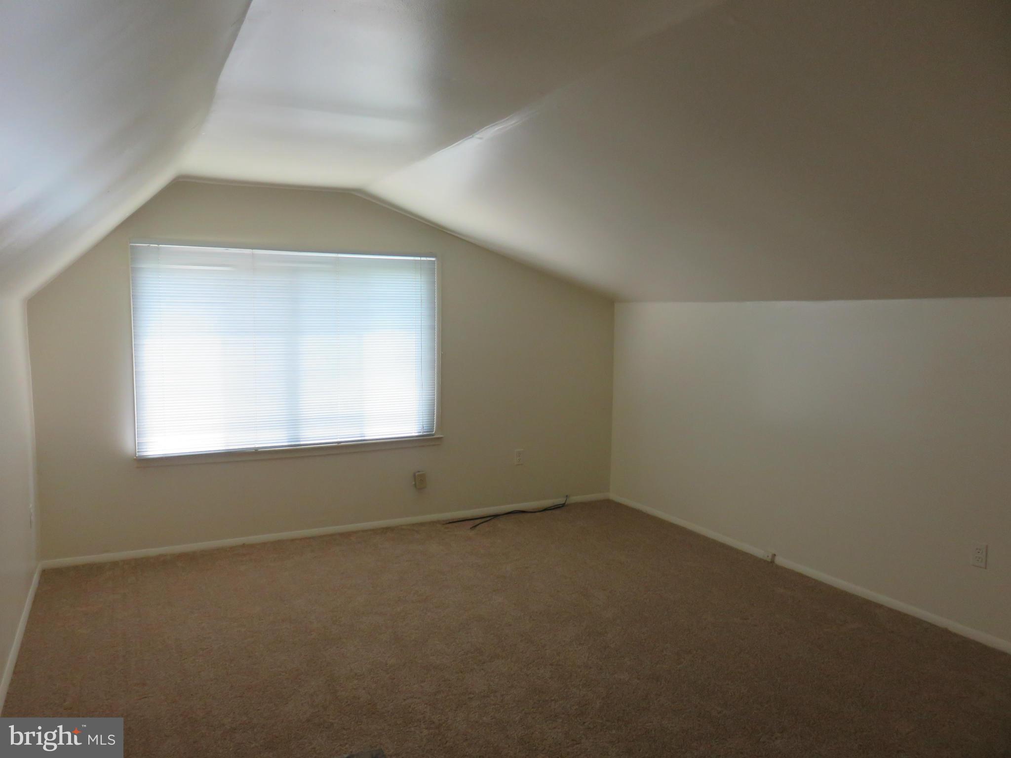 RAMBLING HILLS - Residential