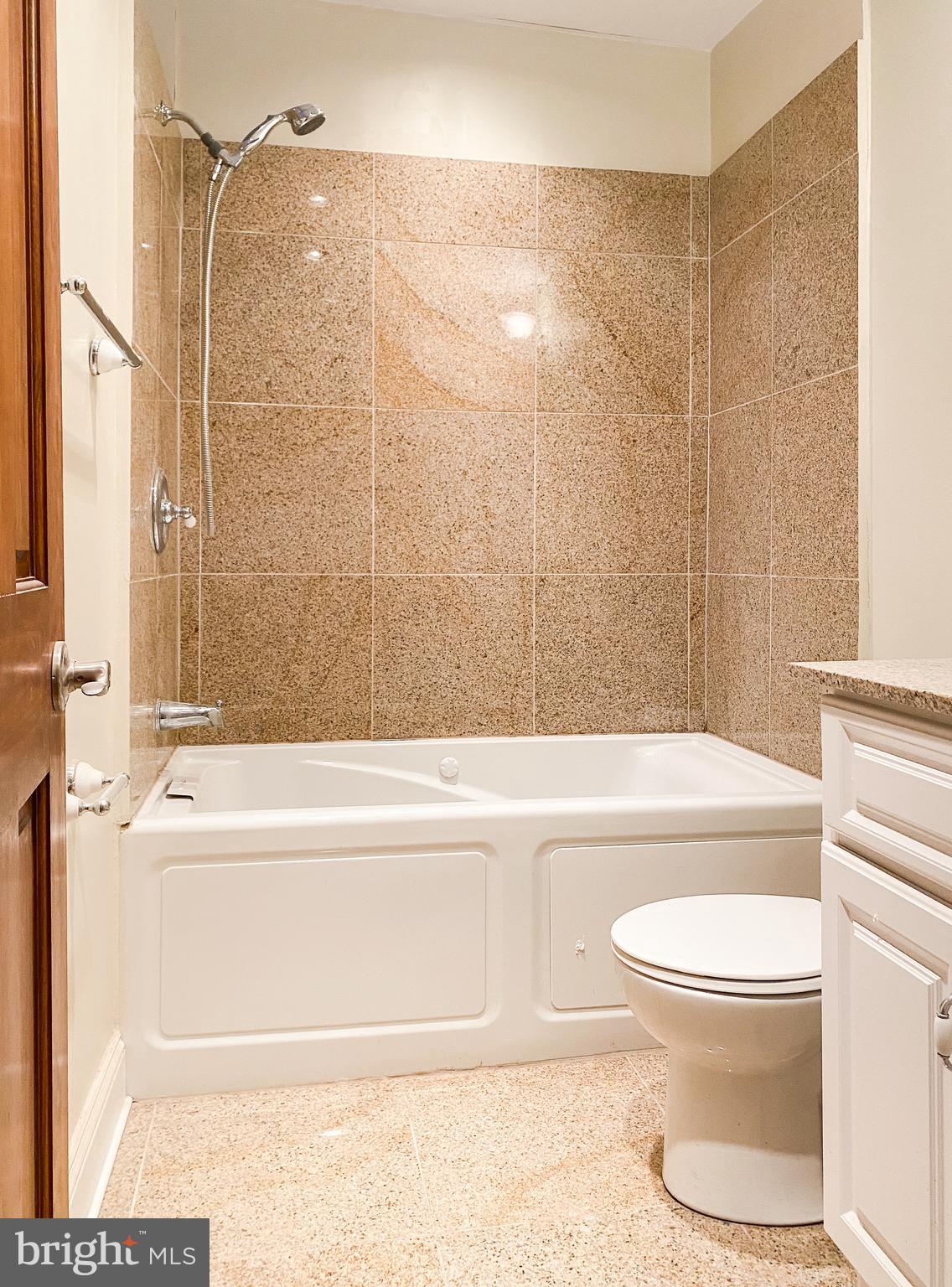 EAST PASSYUNK CROSSING - Residential Lease