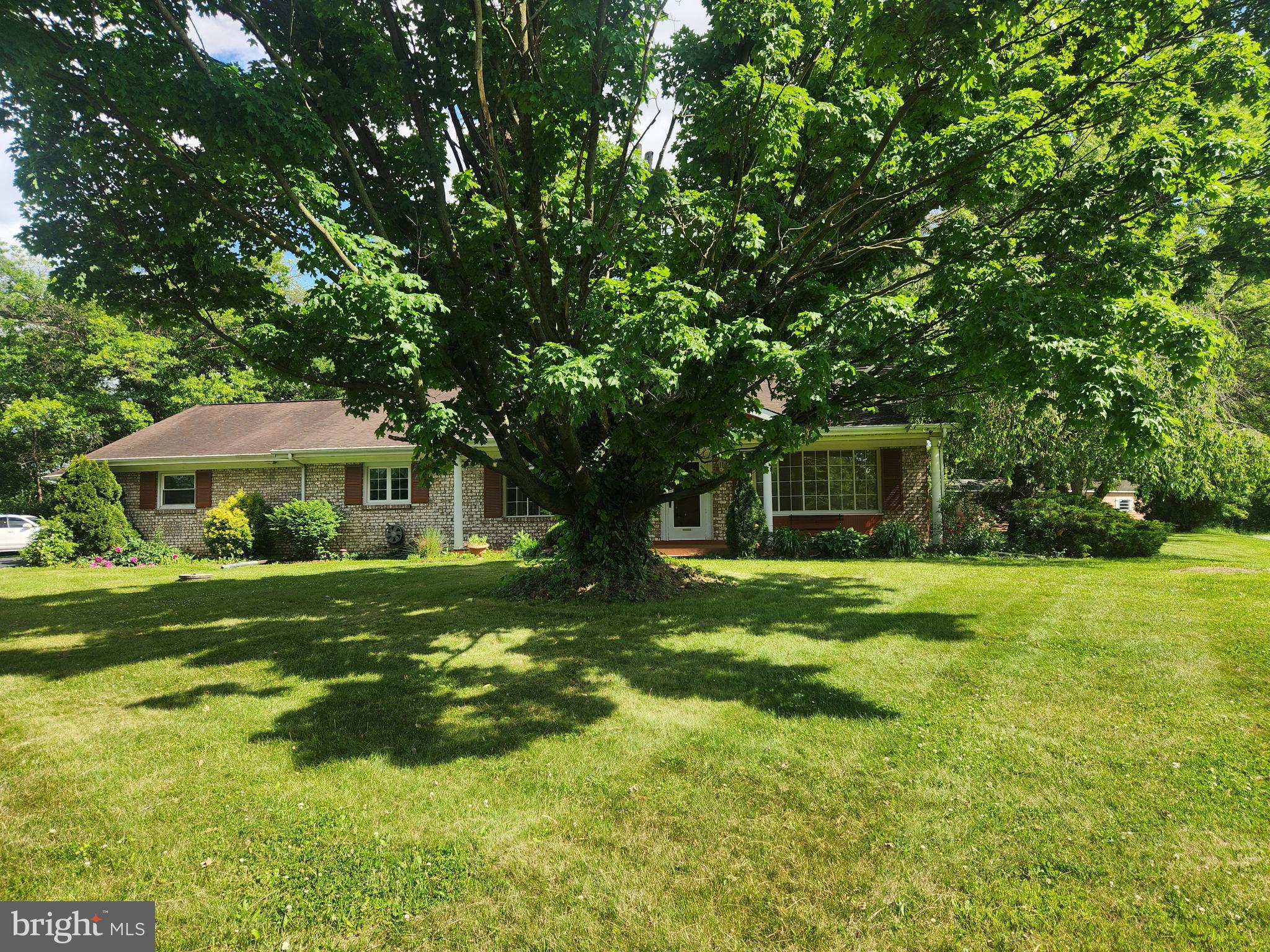 723 W SUNHILL ROAD