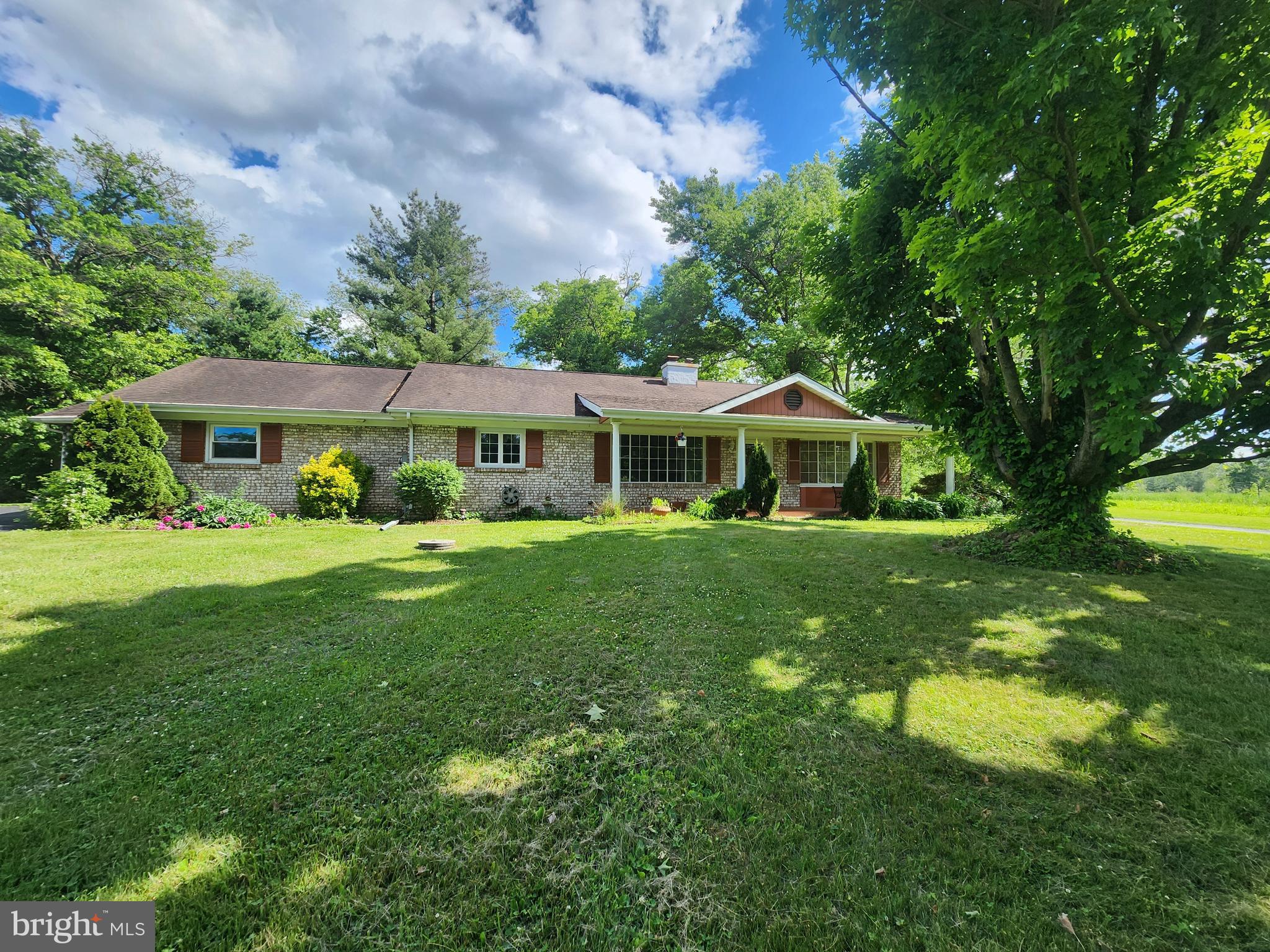 723 W SUNHILL ROAD