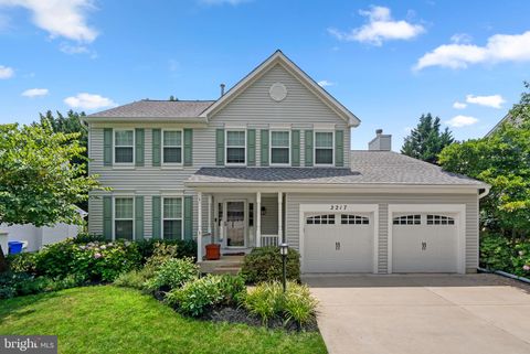 Photo of 2217 Carter Mill Way, BROOKEVILLE, MD 20833 (MLS # MDMC2214706)