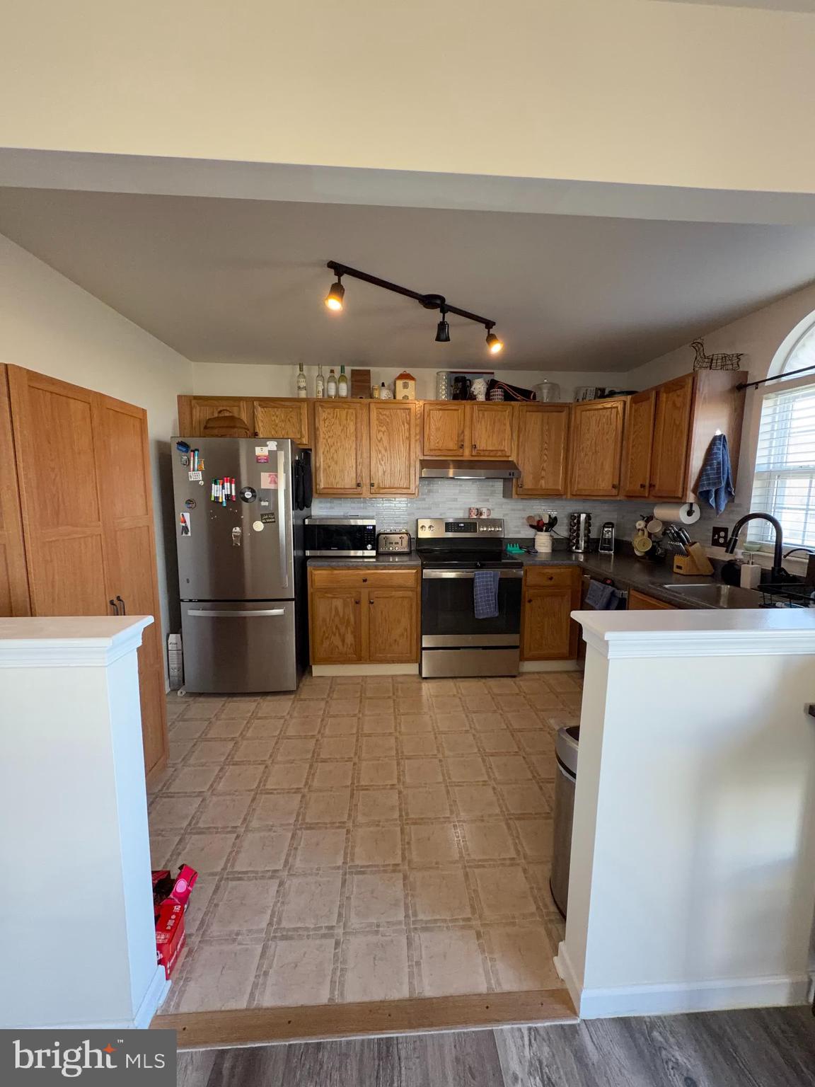 SUNNYSIDE VILLAGE - Residential