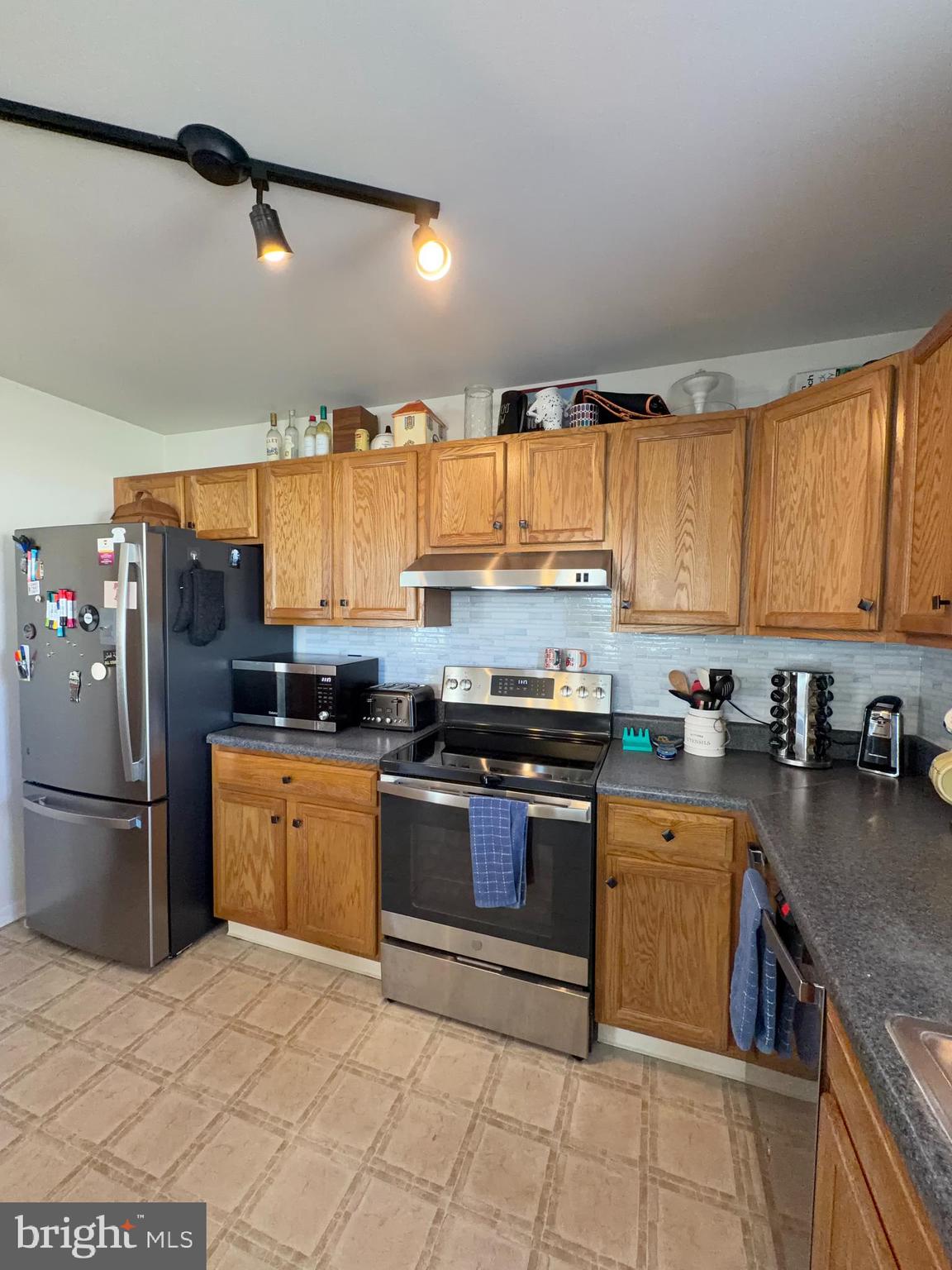 SUNNYSIDE VILLAGE - Residential