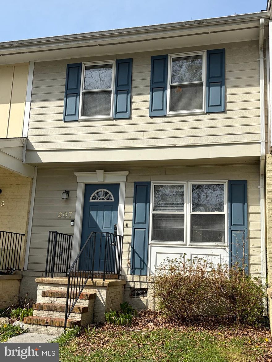 Adorable townhouse at an incredible price in Jefferson County! The big tickets have already been done - roof 2022, HVAC 2021, water heater 2020. No HOA and a very quiet neighborhood. Home needs some painting, power washing, landscaping and touching up, but overall is move in ready. Two parking spaces in front and plenty of visitor parking. Perfect for an investor or first time home buyer.