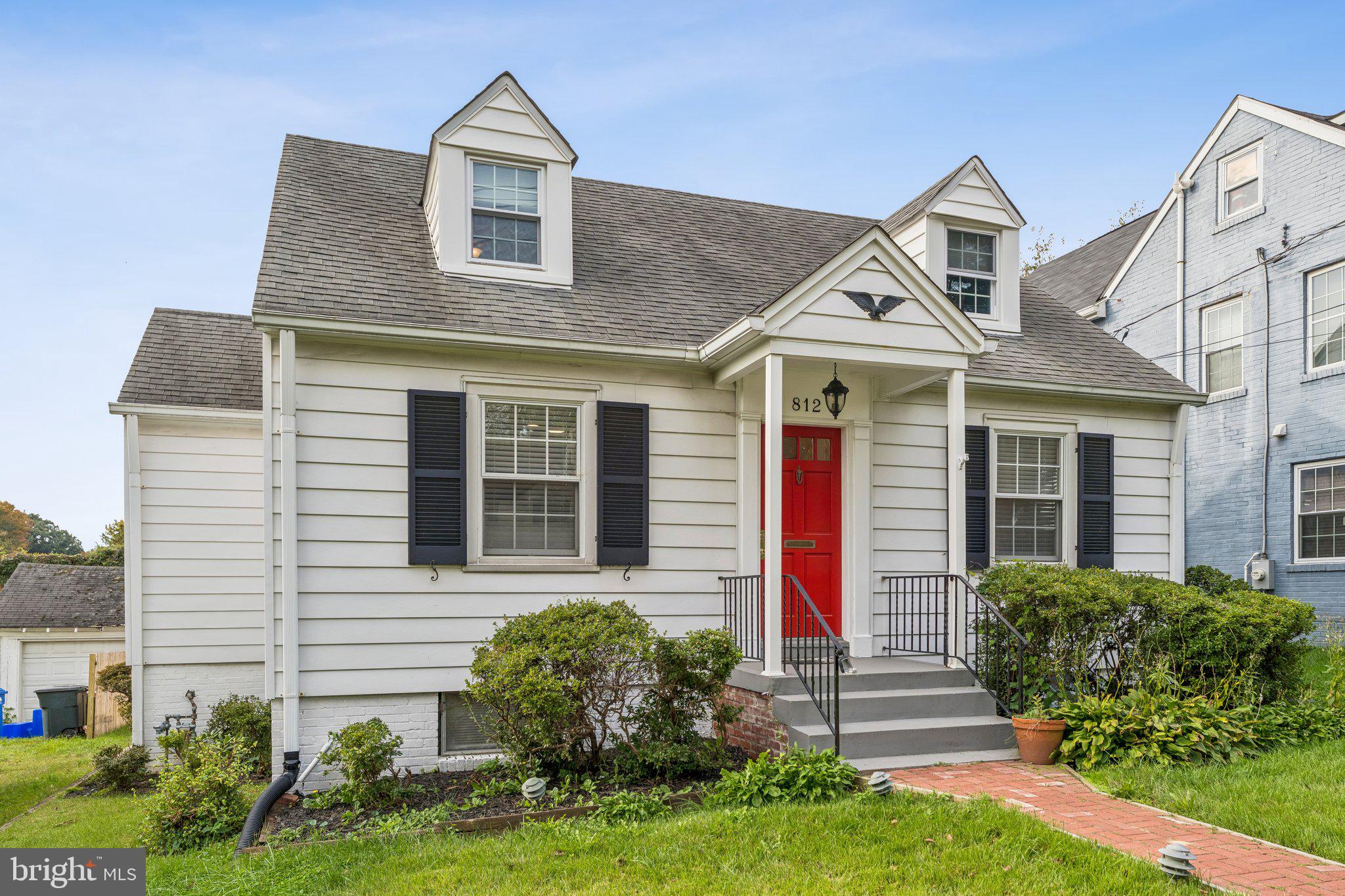 812 FOREST GLEN ROAD