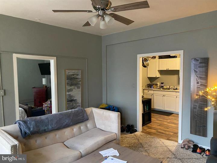 44 S LOUDOUN STREET 12