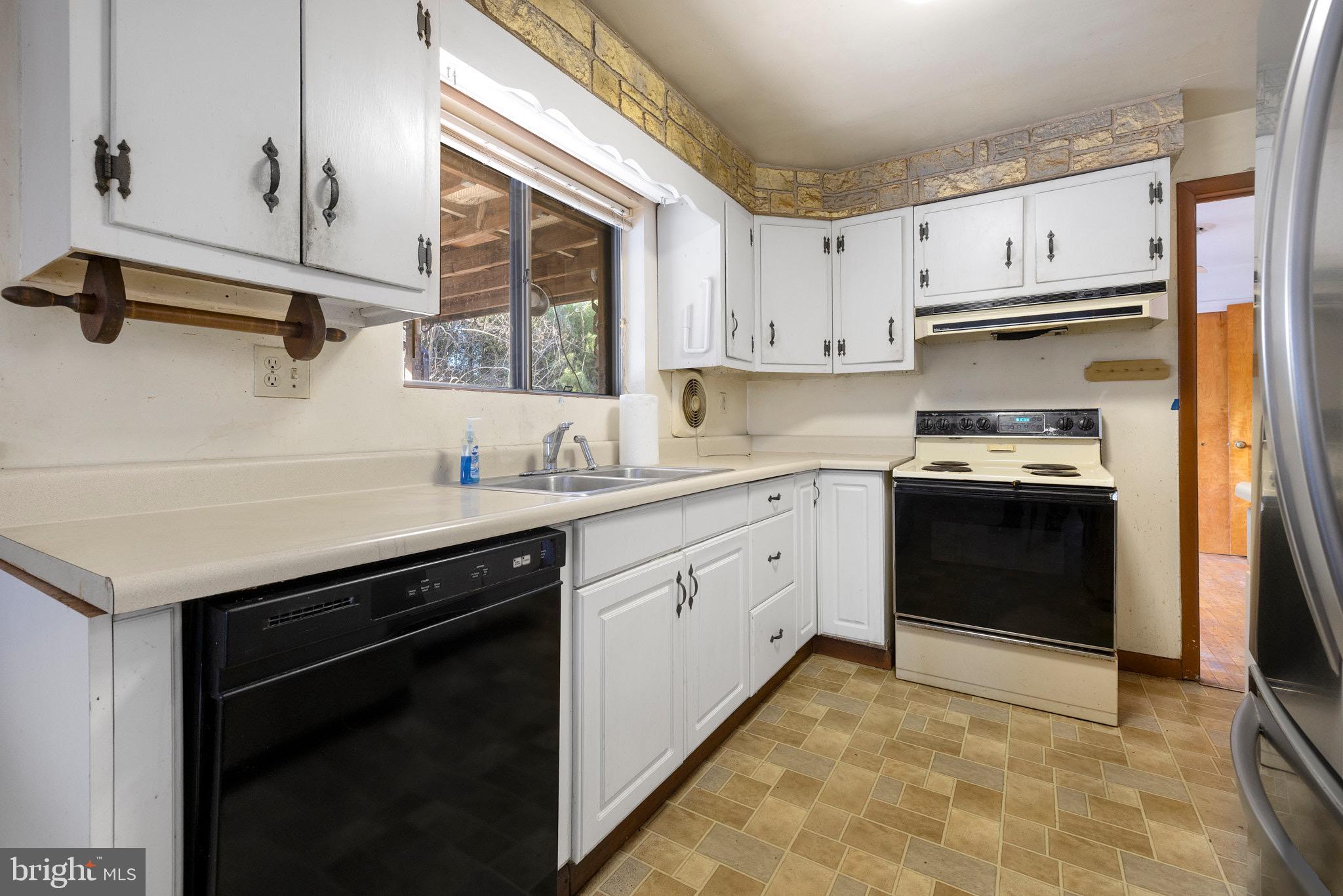 ARUNDEL VIEW - Residential