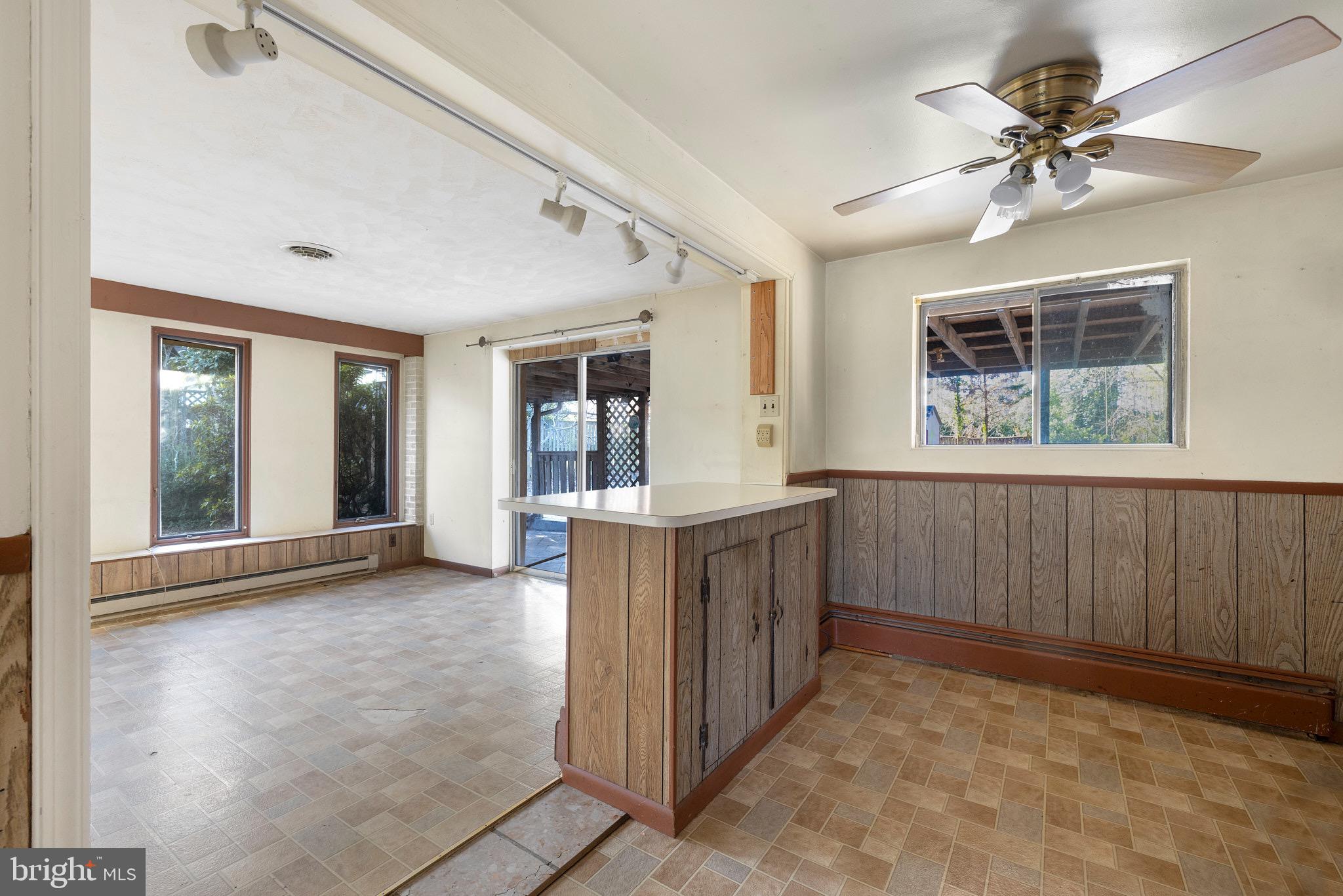 ARUNDEL VIEW - Residential