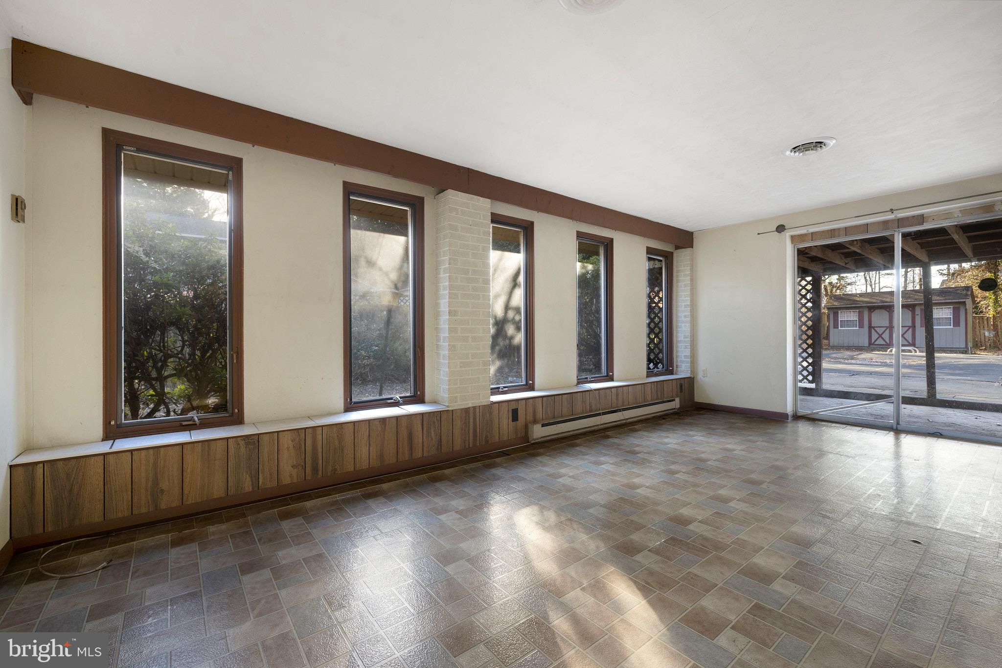 ARUNDEL VIEW - Residential