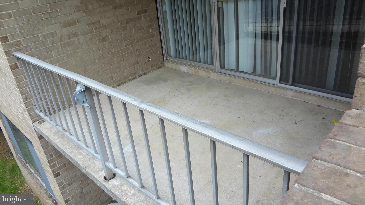 VILLA RIDGE CONDOMINIUM - Residential Lease