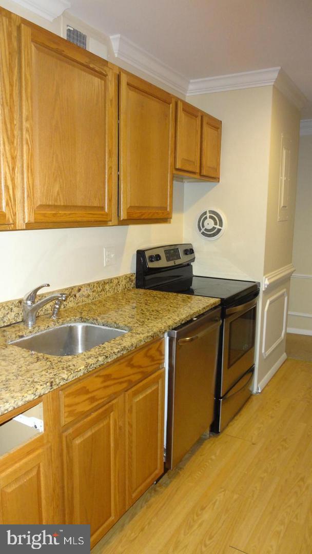 VILLA RIDGE CONDOMINIUM - Residential Lease