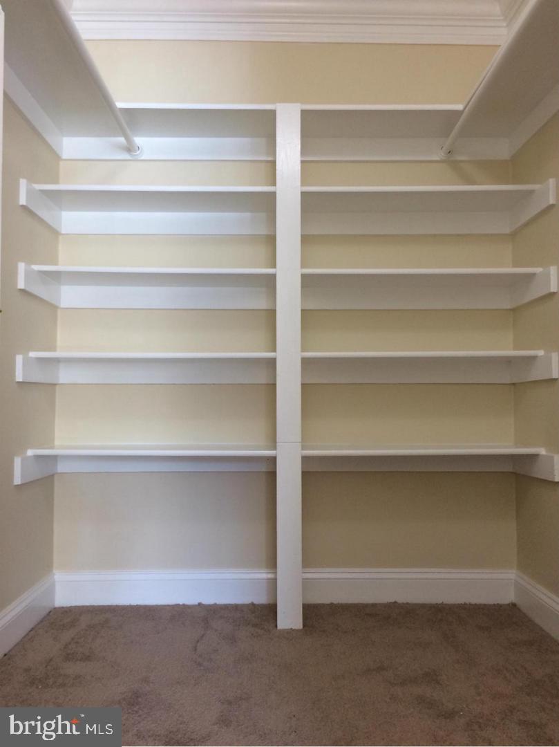 VILLA RIDGE CONDOMINIUM - Residential Lease