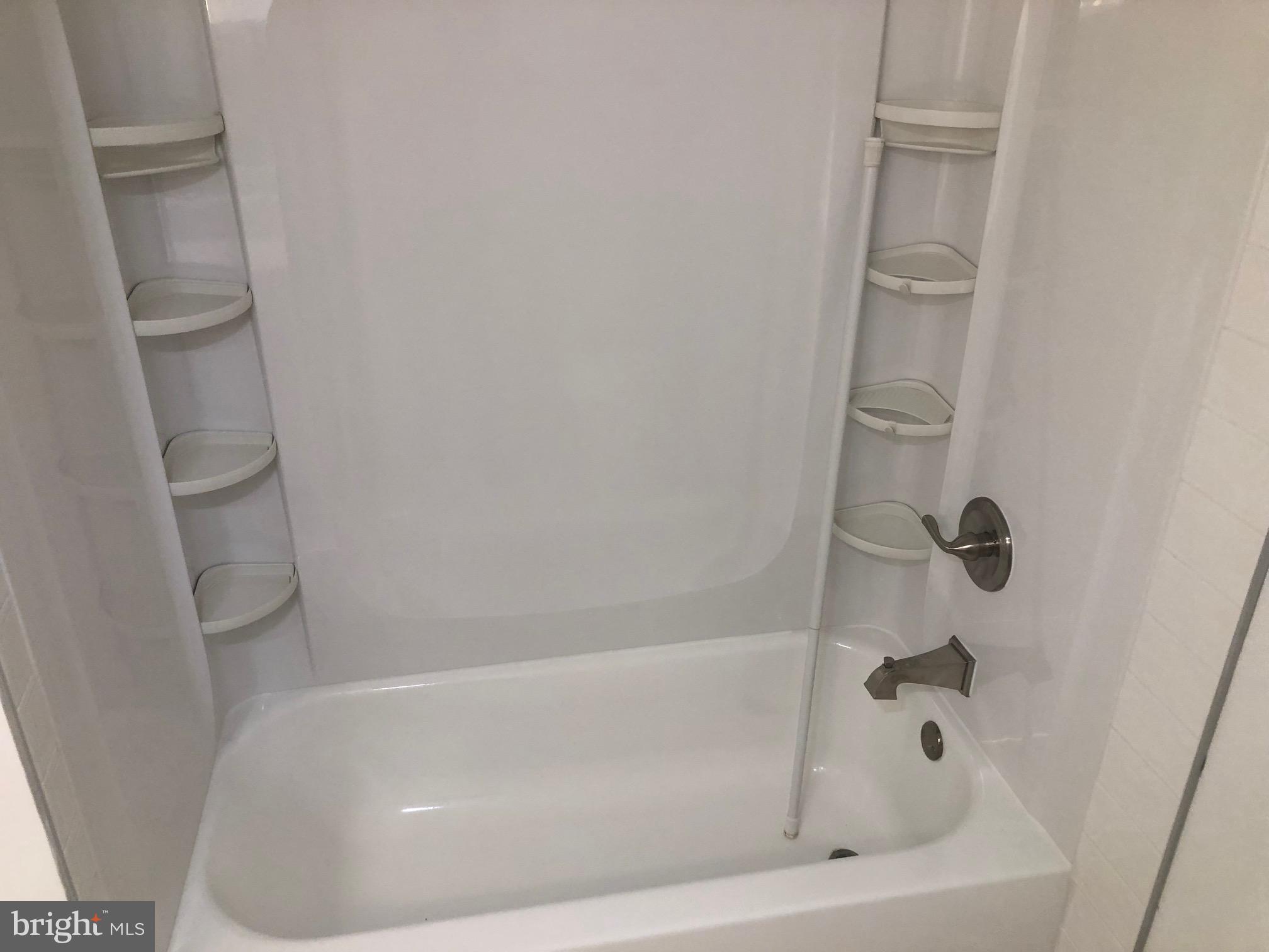 VILLA RIDGE CONDOMINIUM - Residential Lease