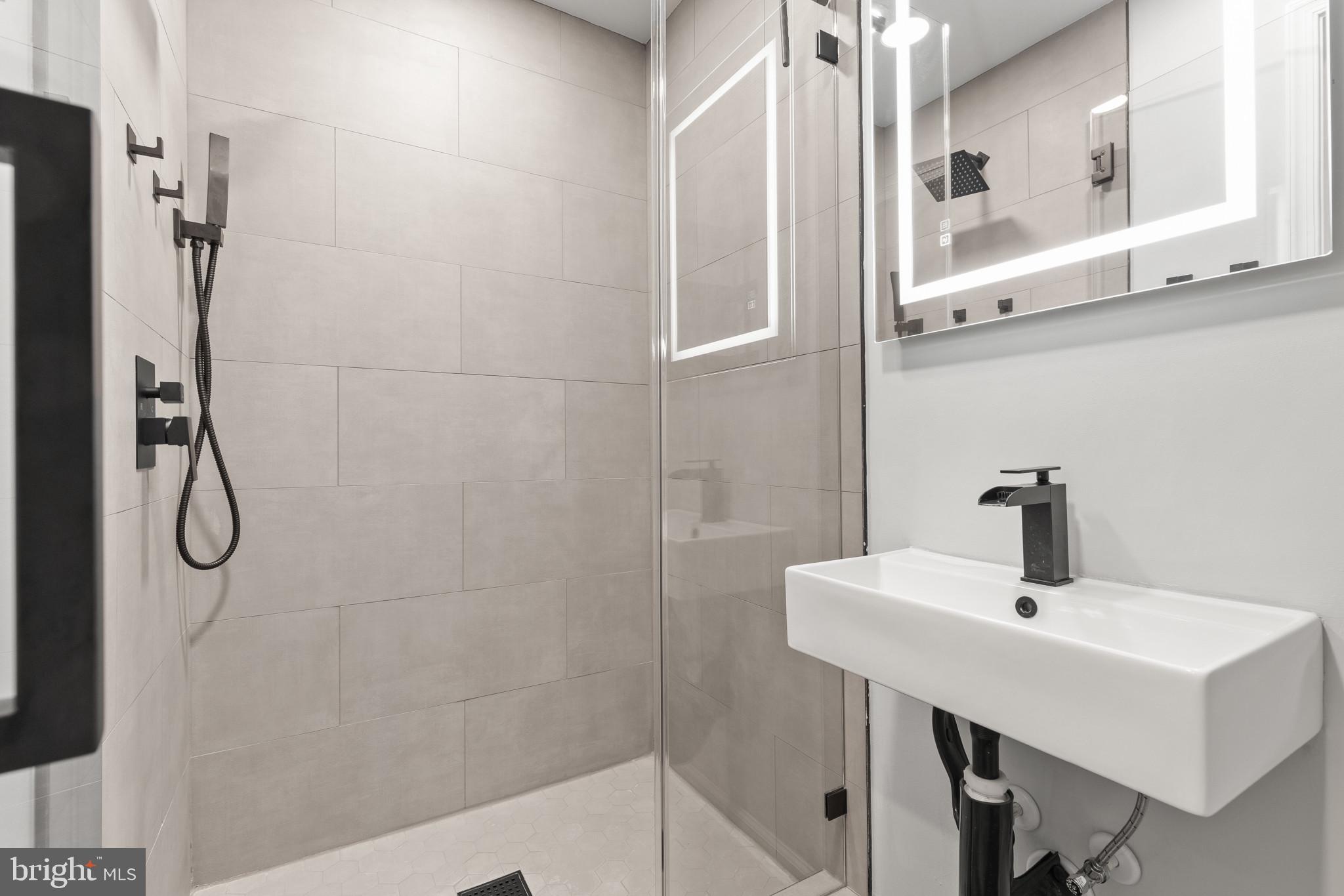 CANTON - Residential Lease