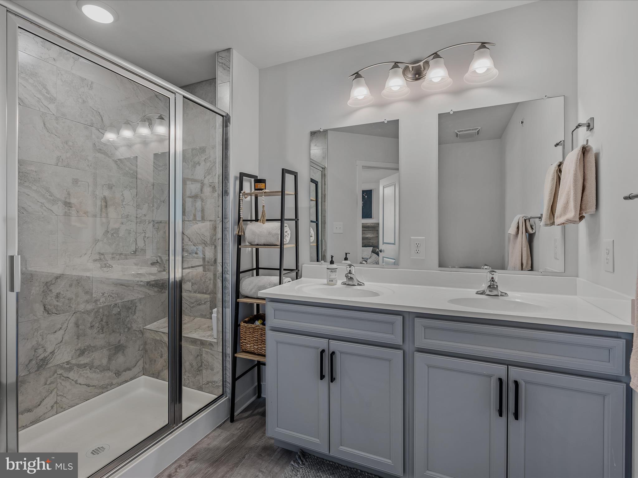 HERITAGE HILLS - Residential