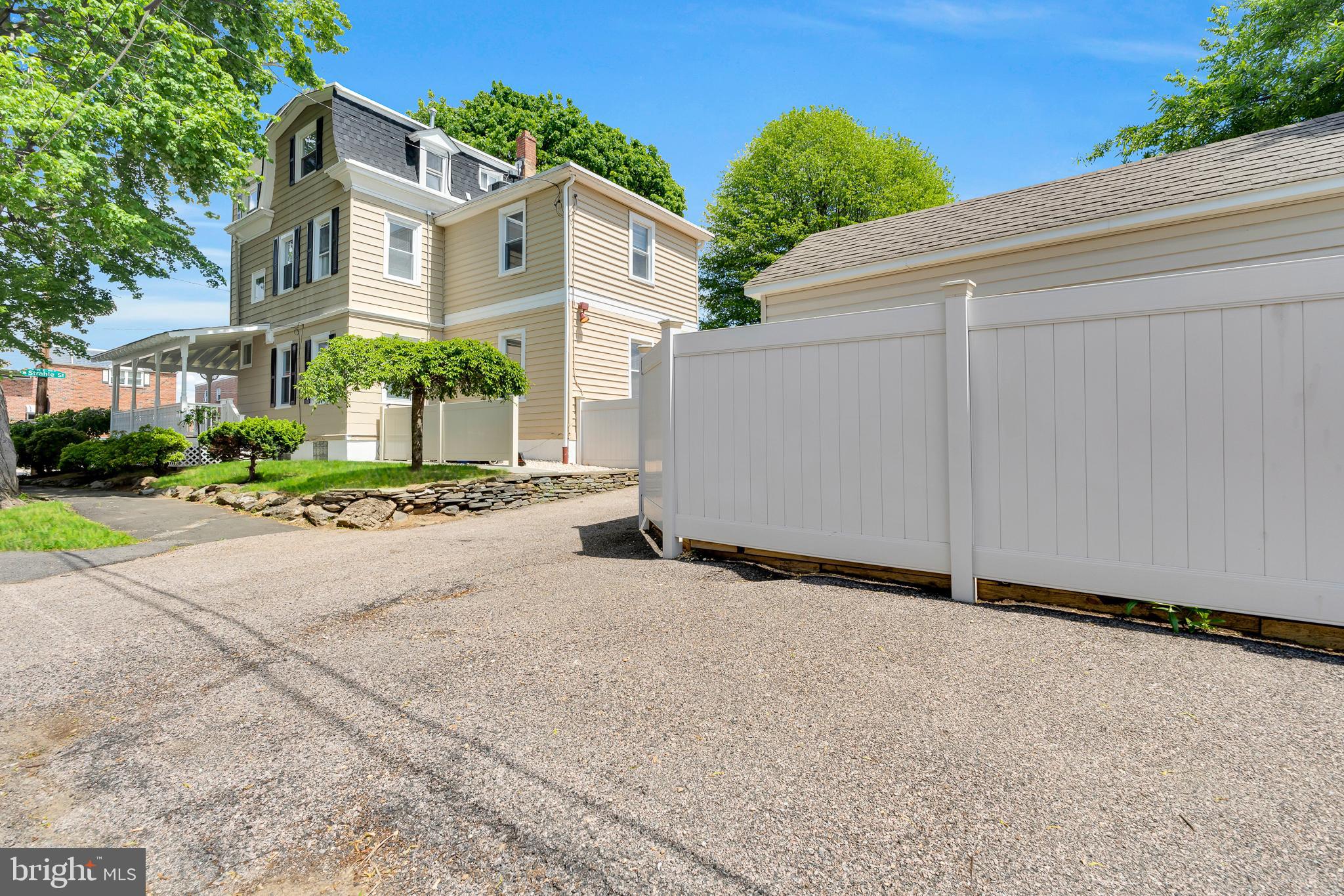 FOX CHASE - Residential