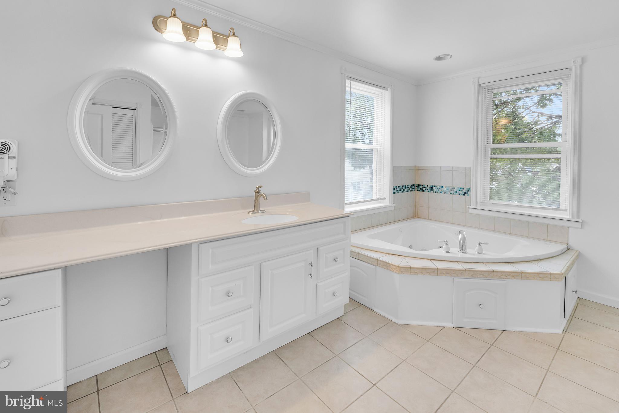 FOX CHASE - Residential