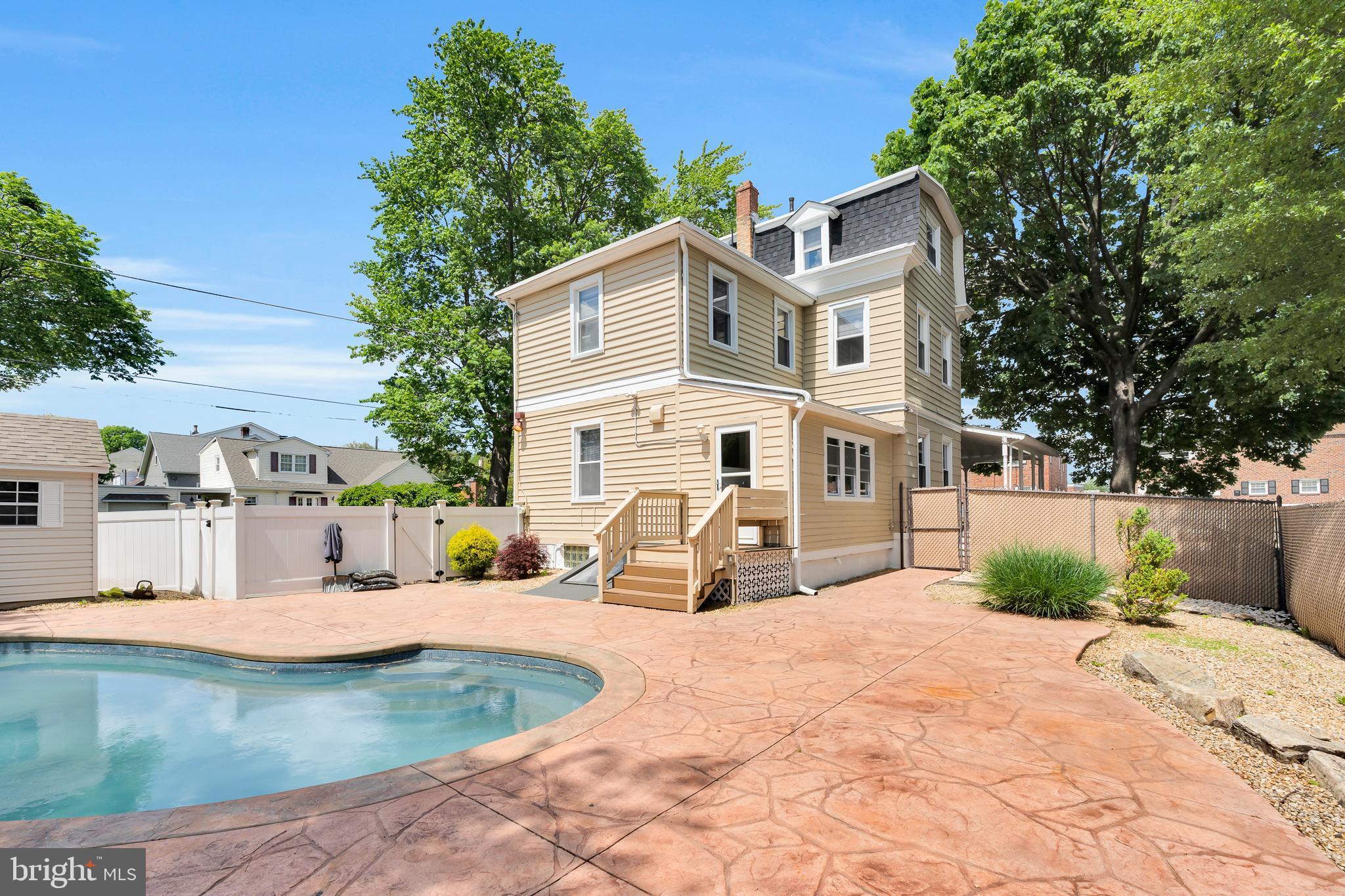 FOX CHASE - Residential