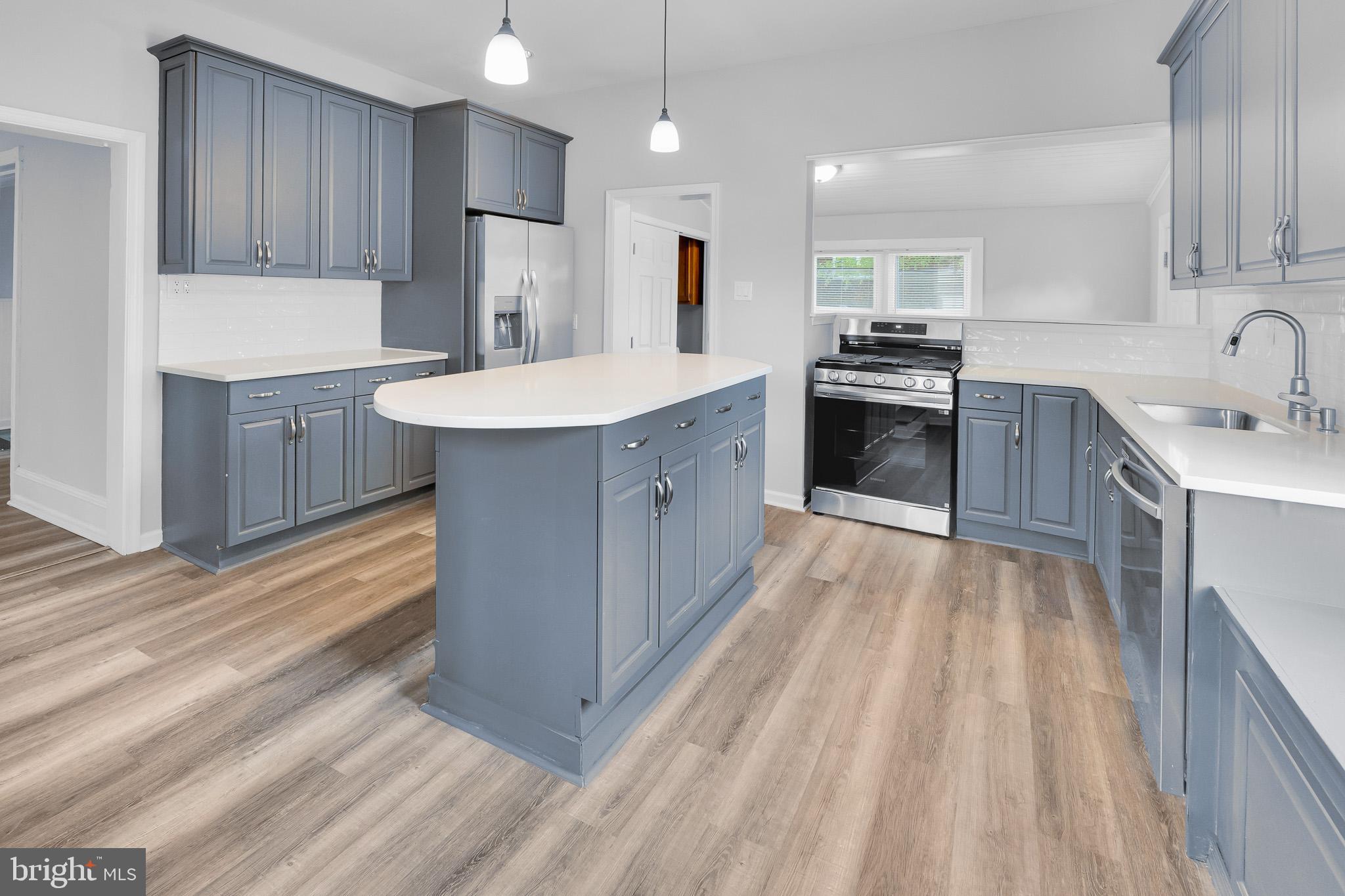 FOX CHASE - Residential