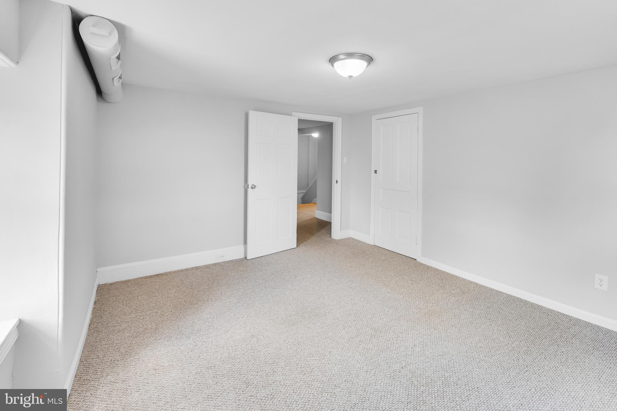 FOX CHASE - Residential