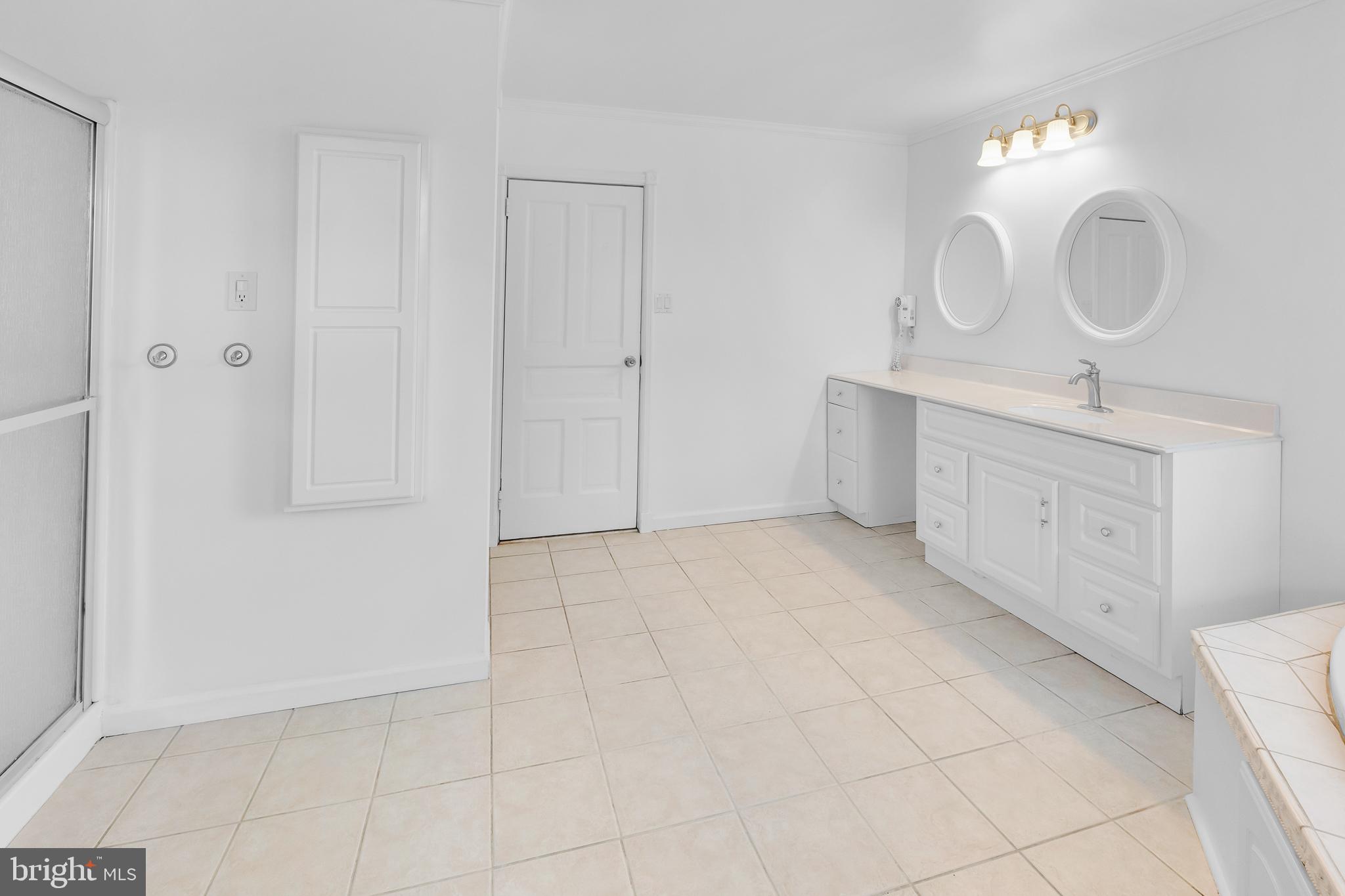 FOX CHASE - Residential