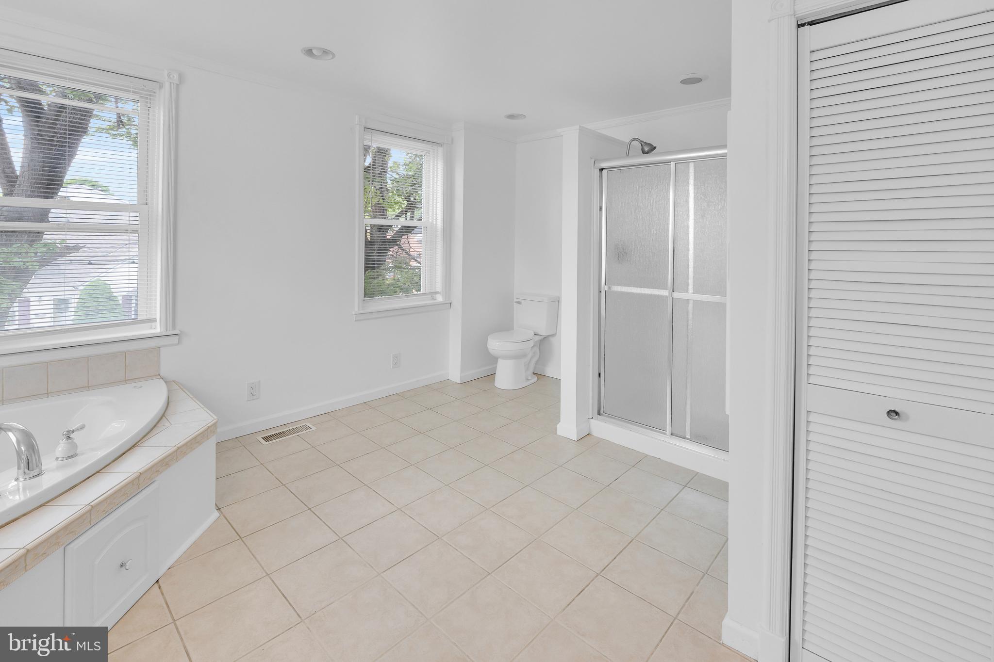 FOX CHASE - Residential