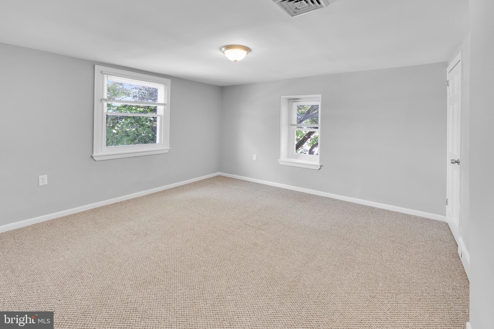 FOX CHASE - Residential