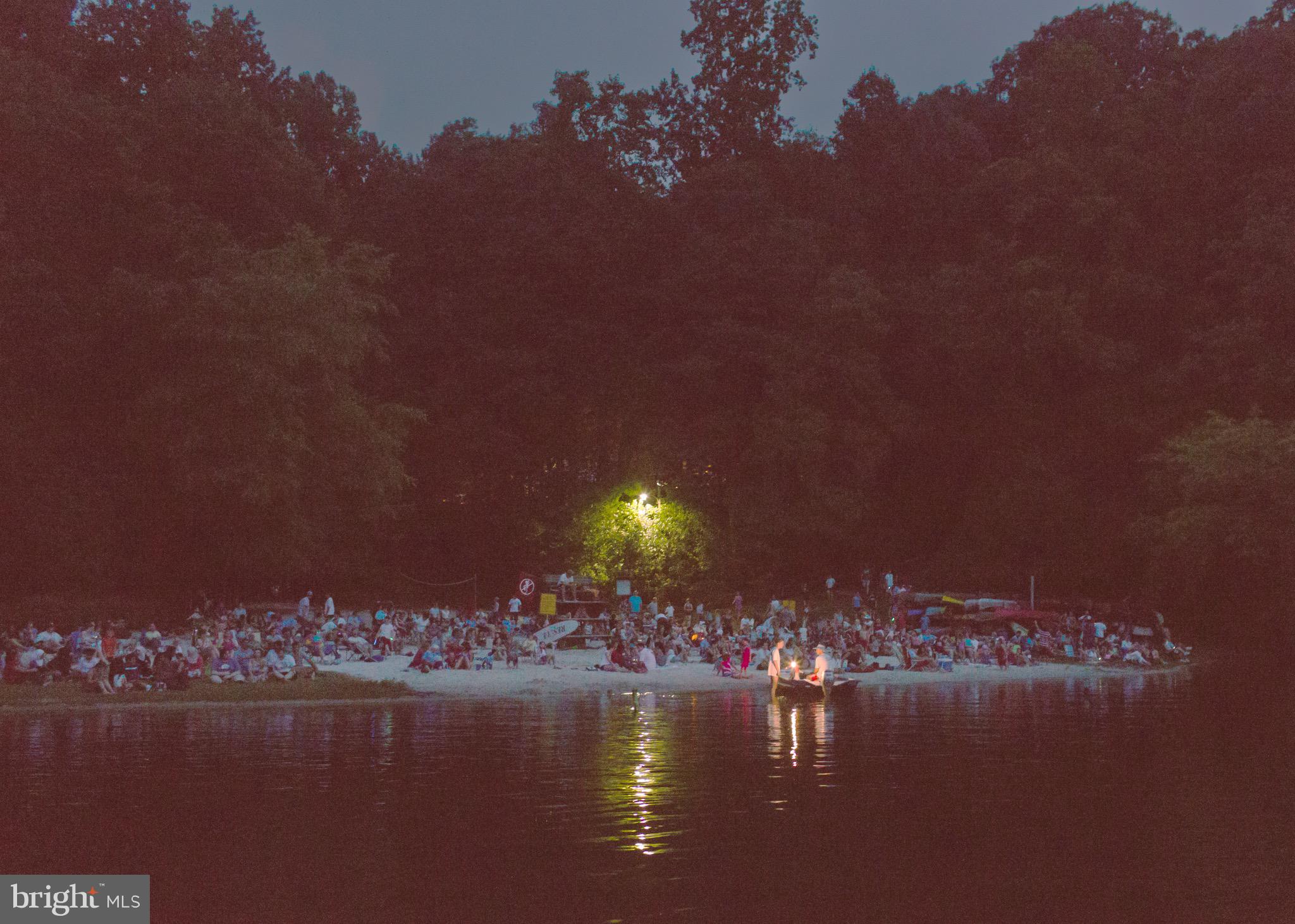 LAKE BARCROFT - Residential