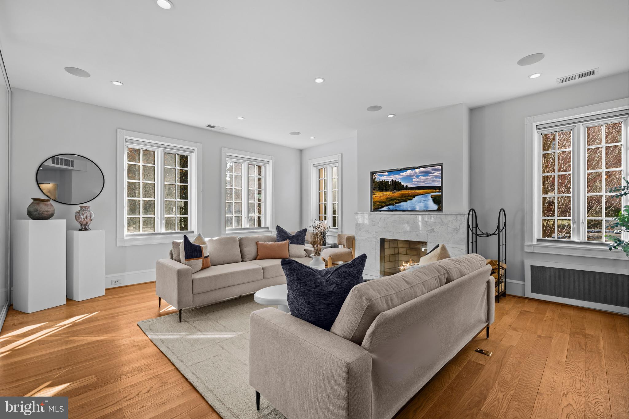 1901 WYOMING AVENUE NW 11