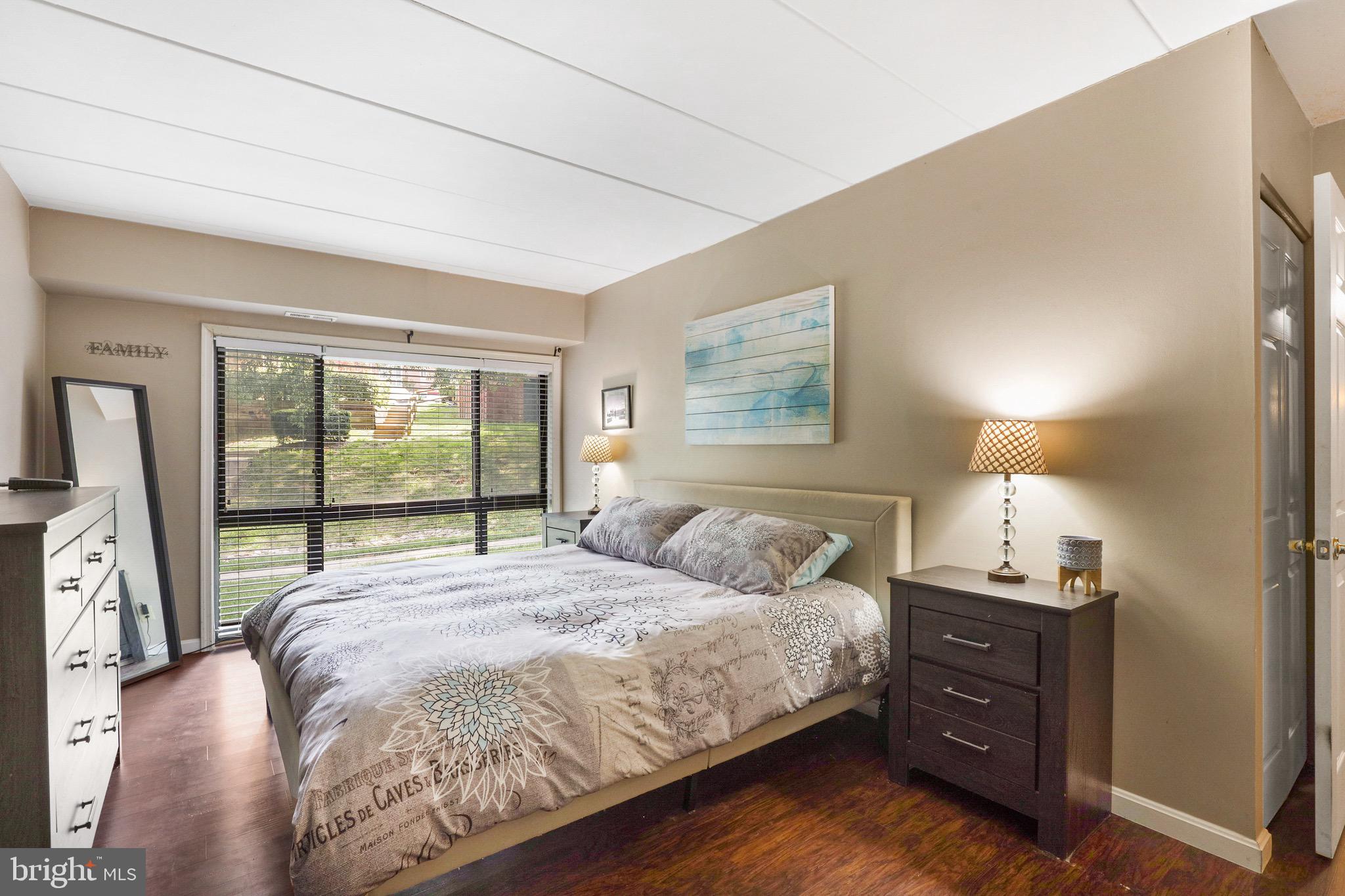 VILLAGE OF WILDE LAKE - Residential