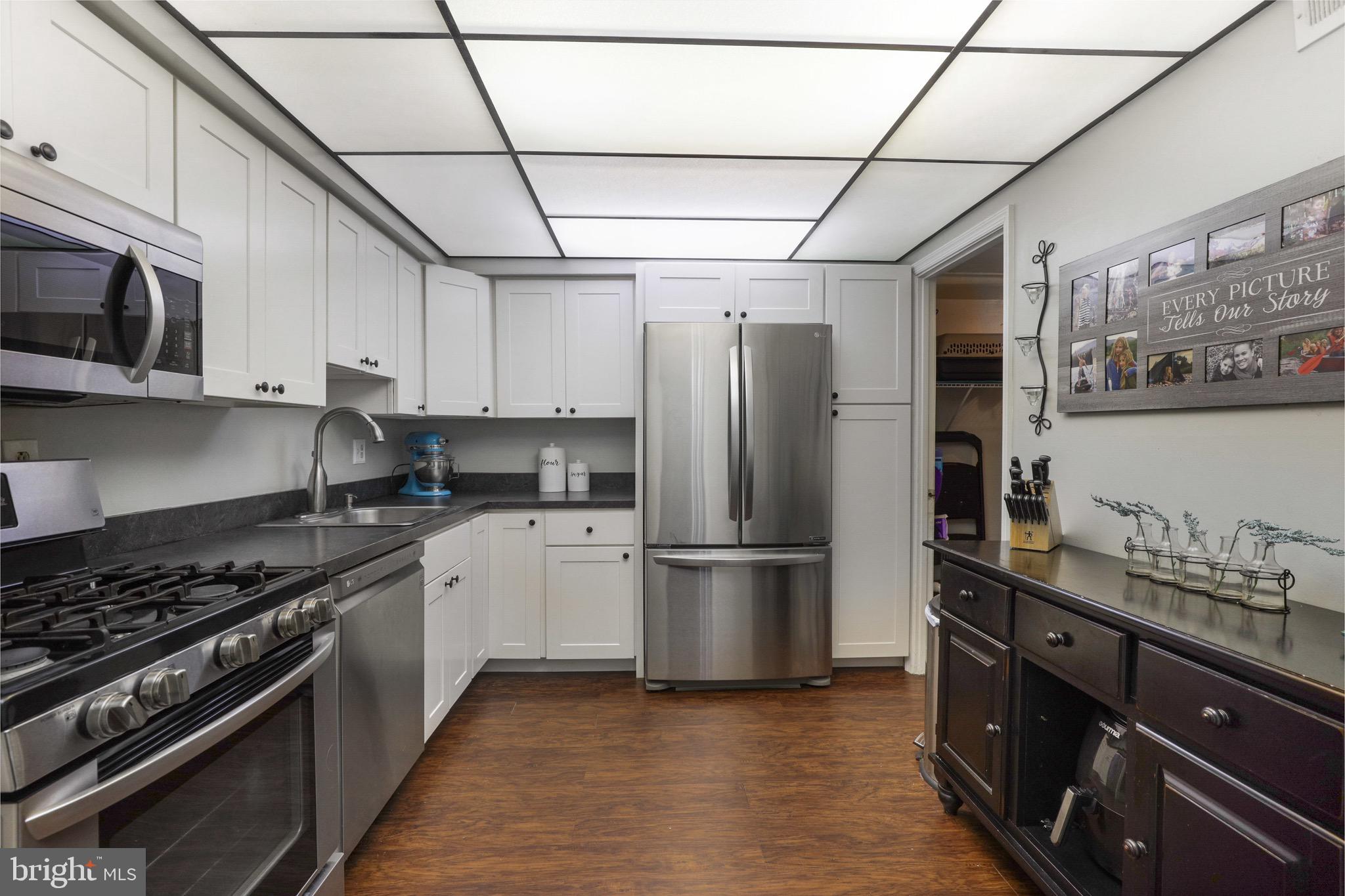 VILLAGE OF WILDE LAKE - Residential