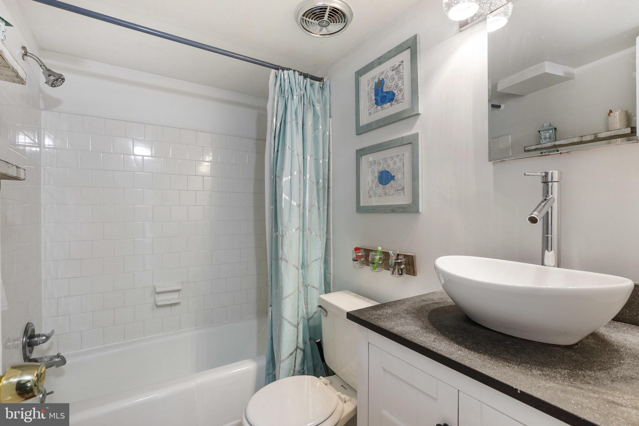 VILLAGE OF WILDE LAKE - Residential