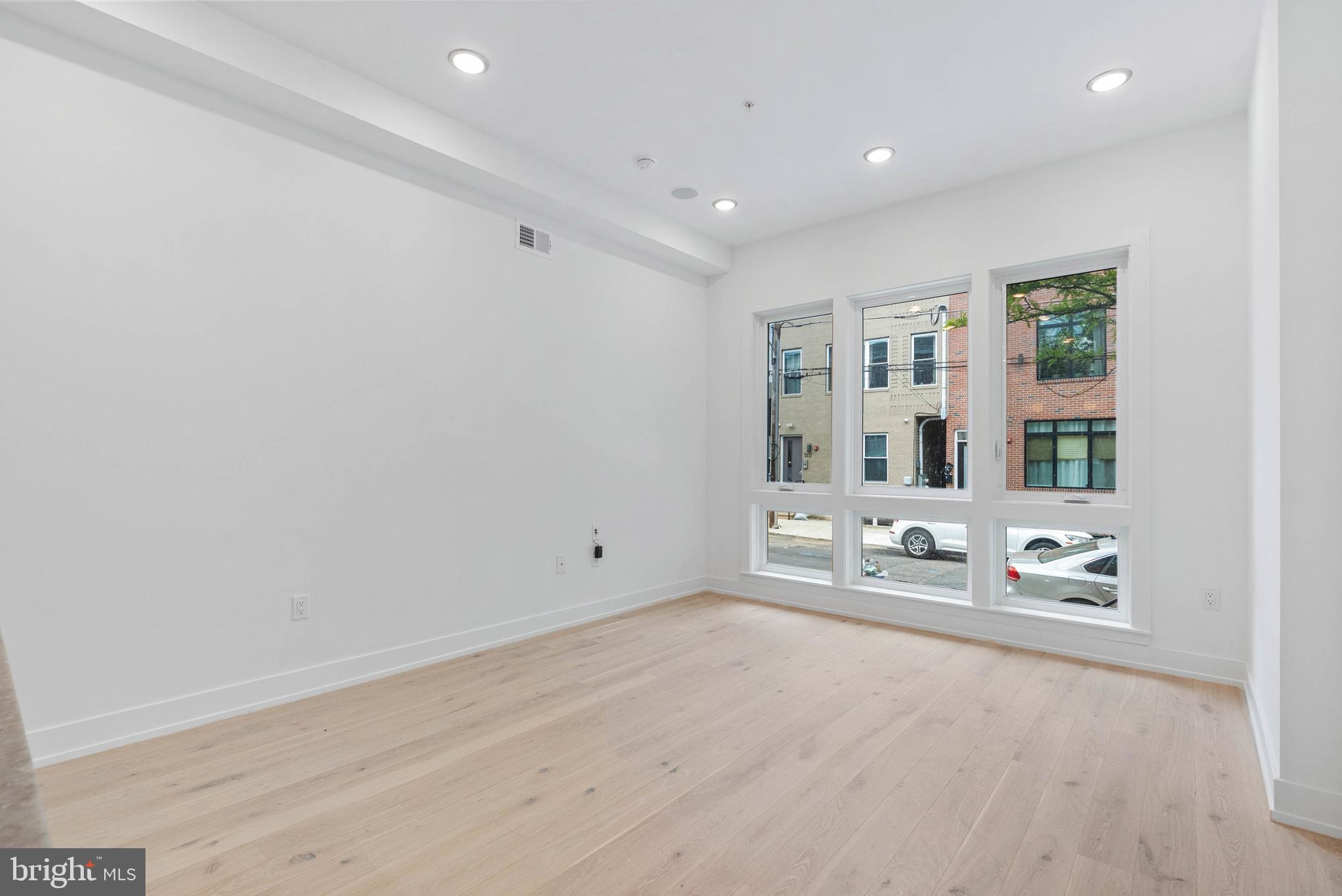 OLDE KENSINGTON - Residential Income