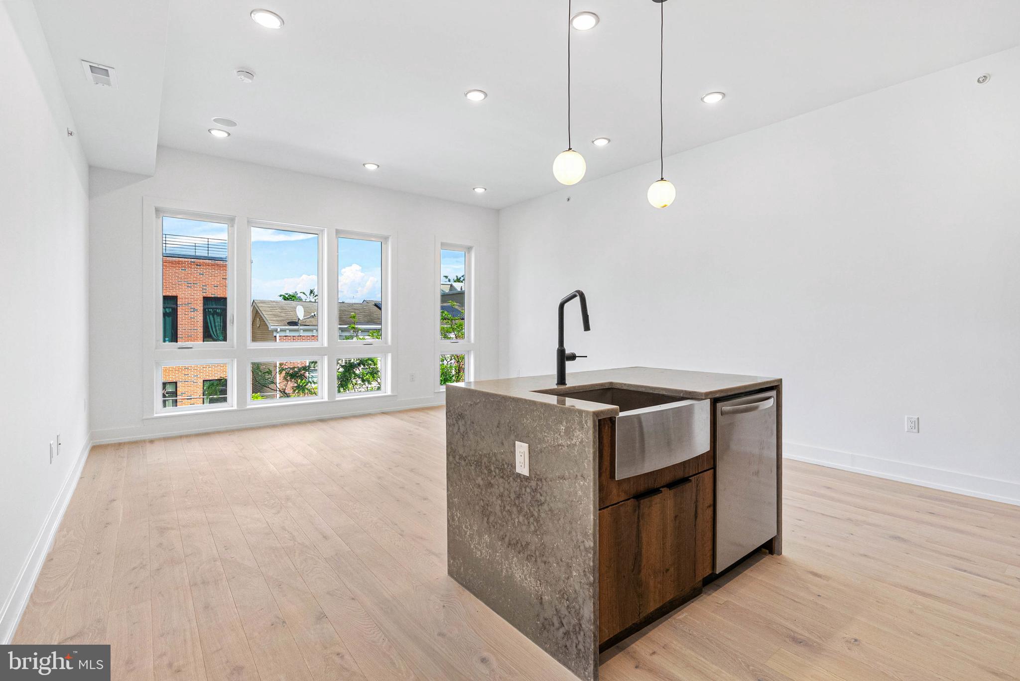 OLDE KENSINGTON - Residential Income