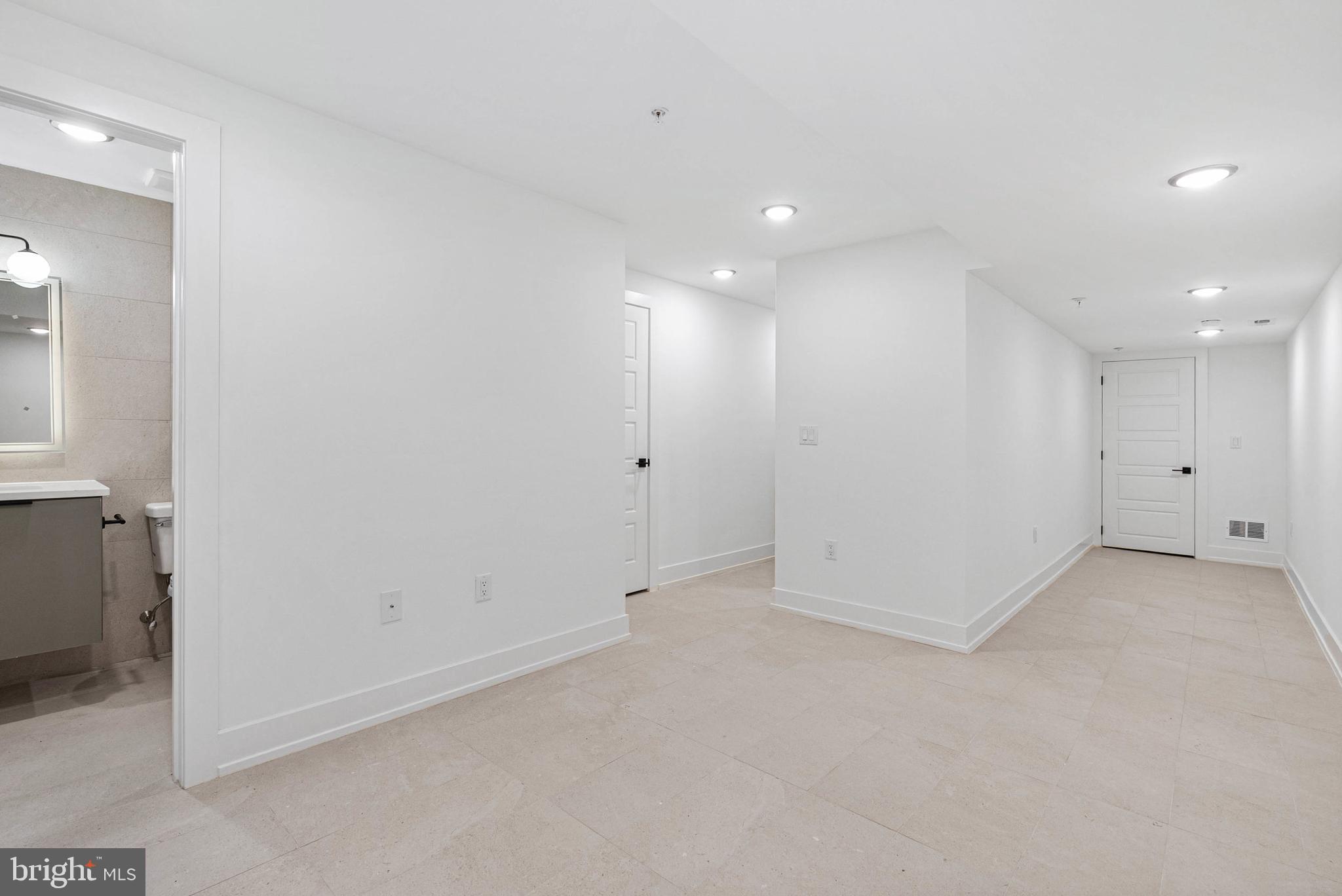 OLDE KENSINGTON - Residential Income