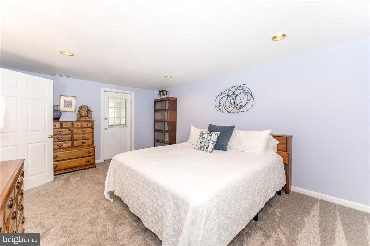 THE POINTS - Residential