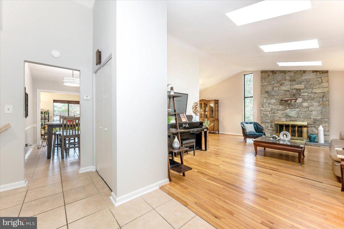 THE POINTS - Residential